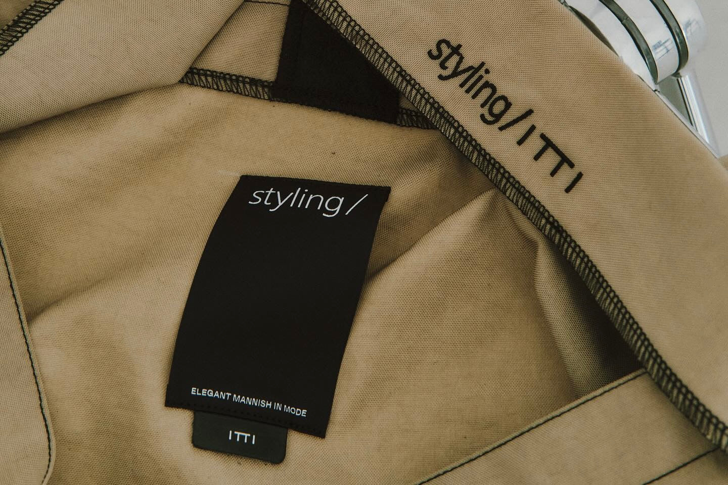 ITTI × styling/ / EXCLUSIVE ITEM | NEWS (お知らせ) - ITTI (イッチ) 公式 | スタイリスト 白幡啓晴 | 別注 本革×ナイロン トートバッグ