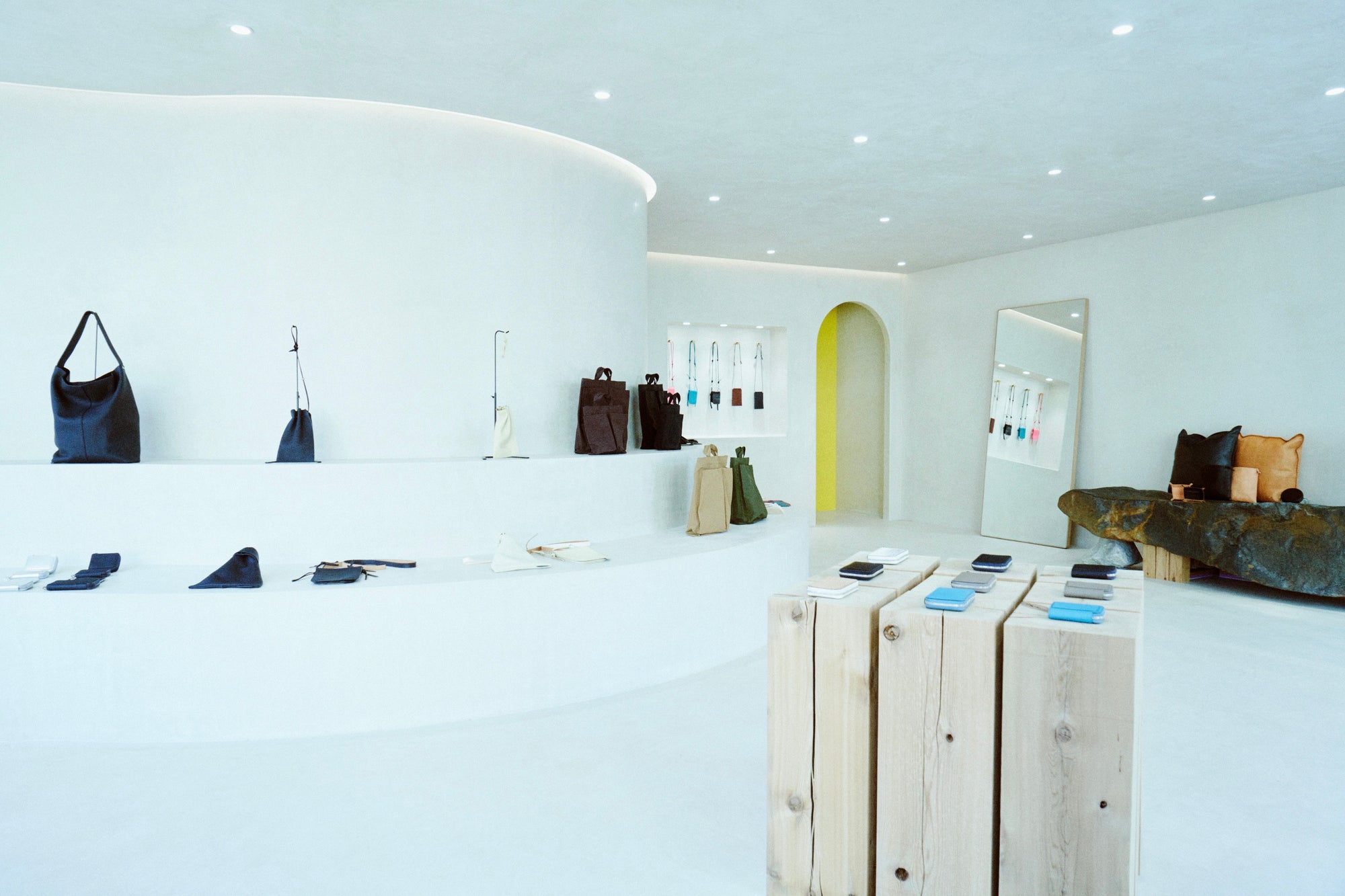 ICHI GALLERY 2月の定休日のご案内 | NEWS (お知らせ) - ITTI (イッチ) 取り扱い店舗 正規 旗艦店 フラグシップショップ 革小物 レザーブランド ストアー 東京都渋谷区富ヶ谷 都内 関東