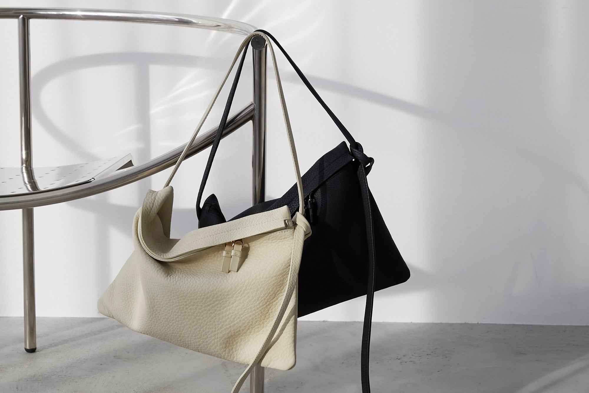 ITTI × LA PEAU DE GEM / EXCLUSIVE ITEM (イッチ ラポドゥジェム / 別注アイテム) | NEWS (お知らせ) - ITTI (イッチ) | コラボレーション エクスクルーシブ バッグ かばん カバン 鞄 レディース TOMOKA