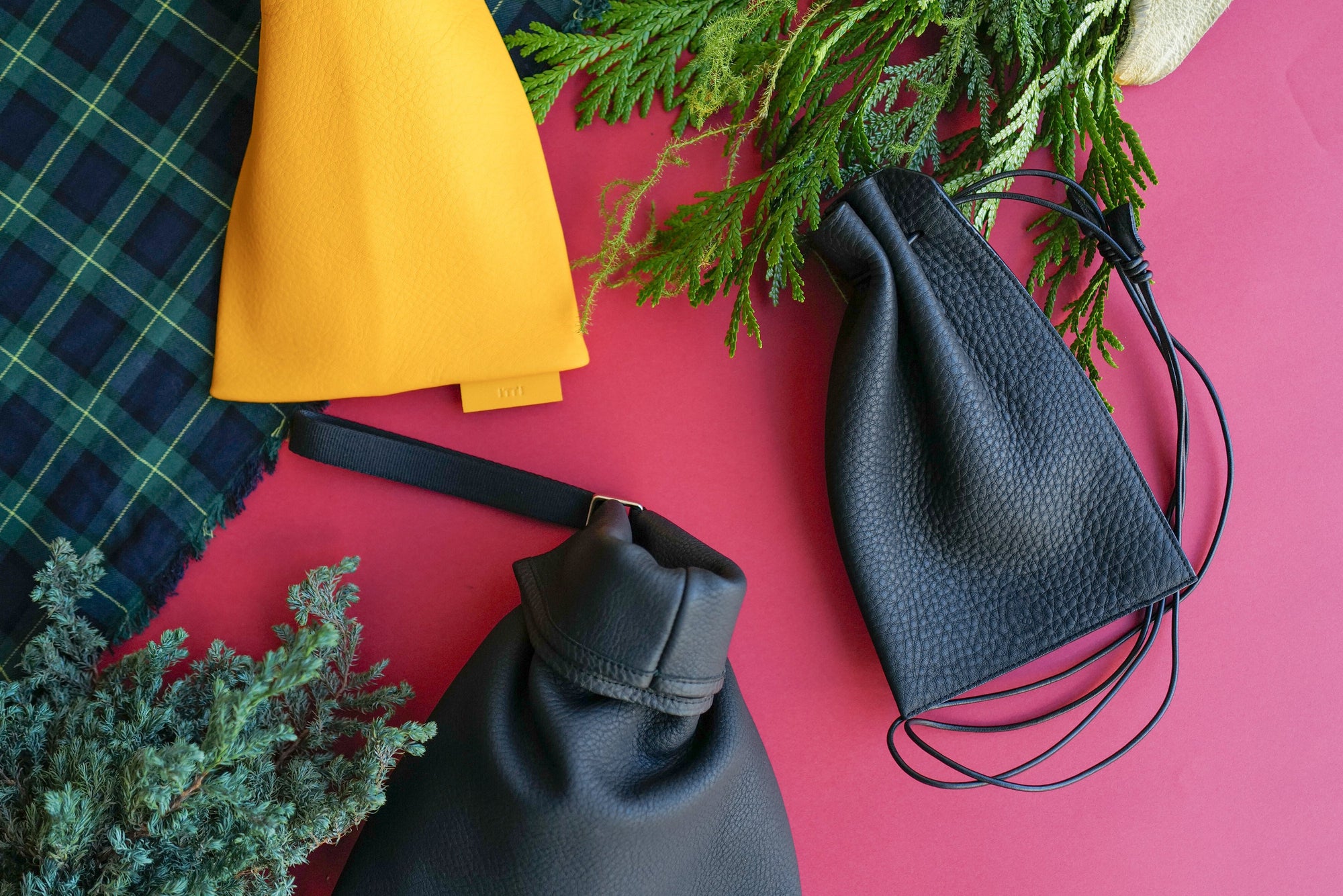 CHRISTMAS GIFT GUIDE 2024 (クリスマスギフトガイド 2024年) | FEATURE (特集) - ITTI (イッチ)公式 | 恋人 家族 友人 プレゼント 贈り物