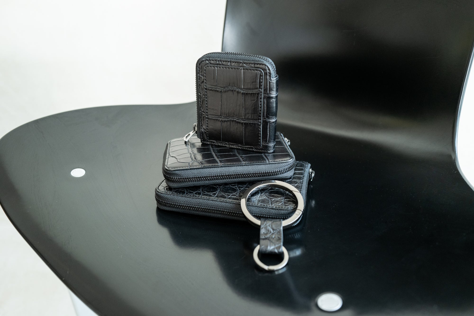 CROCO BLACK COLLECTION (クロコダイルレザー ブラックコレクション) | NEWS (お知らせ) - ITTI (イッチ) | ミディアム サイフ コンパクトさいふ 小さい 大きい 財布 キーリング キーホルダー メンズ レディース 革小物 ブランド 黒 ファスナー ジップ ジッパー