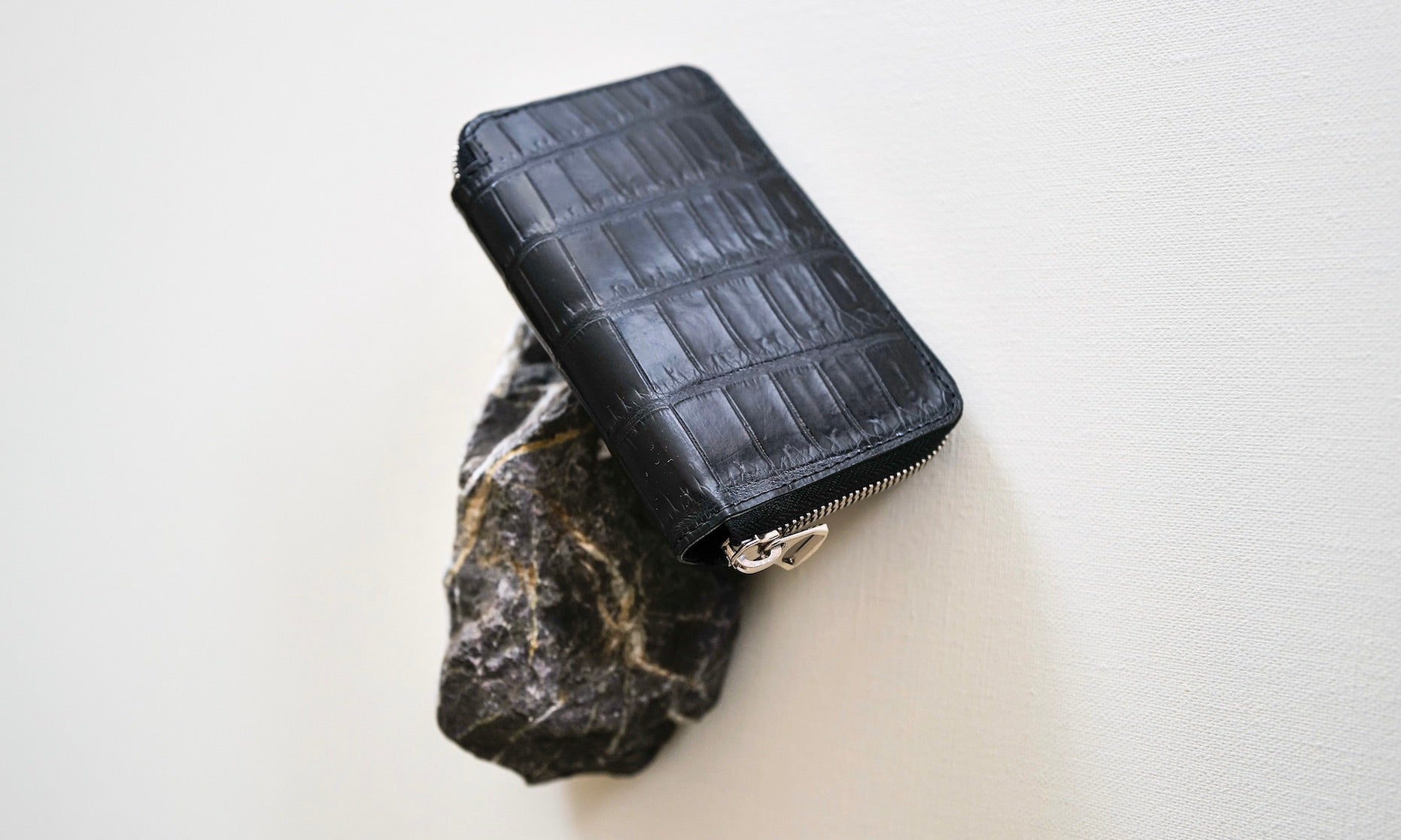 ITTI (イッチ) CROCO (クロコ) | クロコダイル エキゾチック レザー・ブラック・H.C.P(エルメス キュイール レシュー) ブラック 黒 財布 さいふ サイフ 小物 キーホルダー キーリング