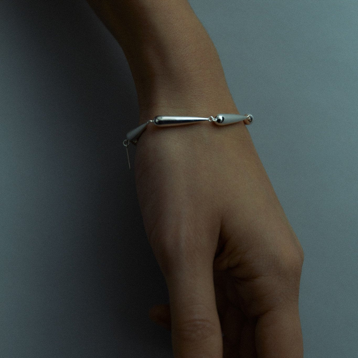 No. 14018 - Bracelet - SILVER / RAGBAG (ブレスレット - シルバー / ラグバッグ) - ICHI GALLERY | スターリング 銀 デンマーク ジュエリー ブランド アクセサリー 女性 小物 ギフト プレゼント 贈り物