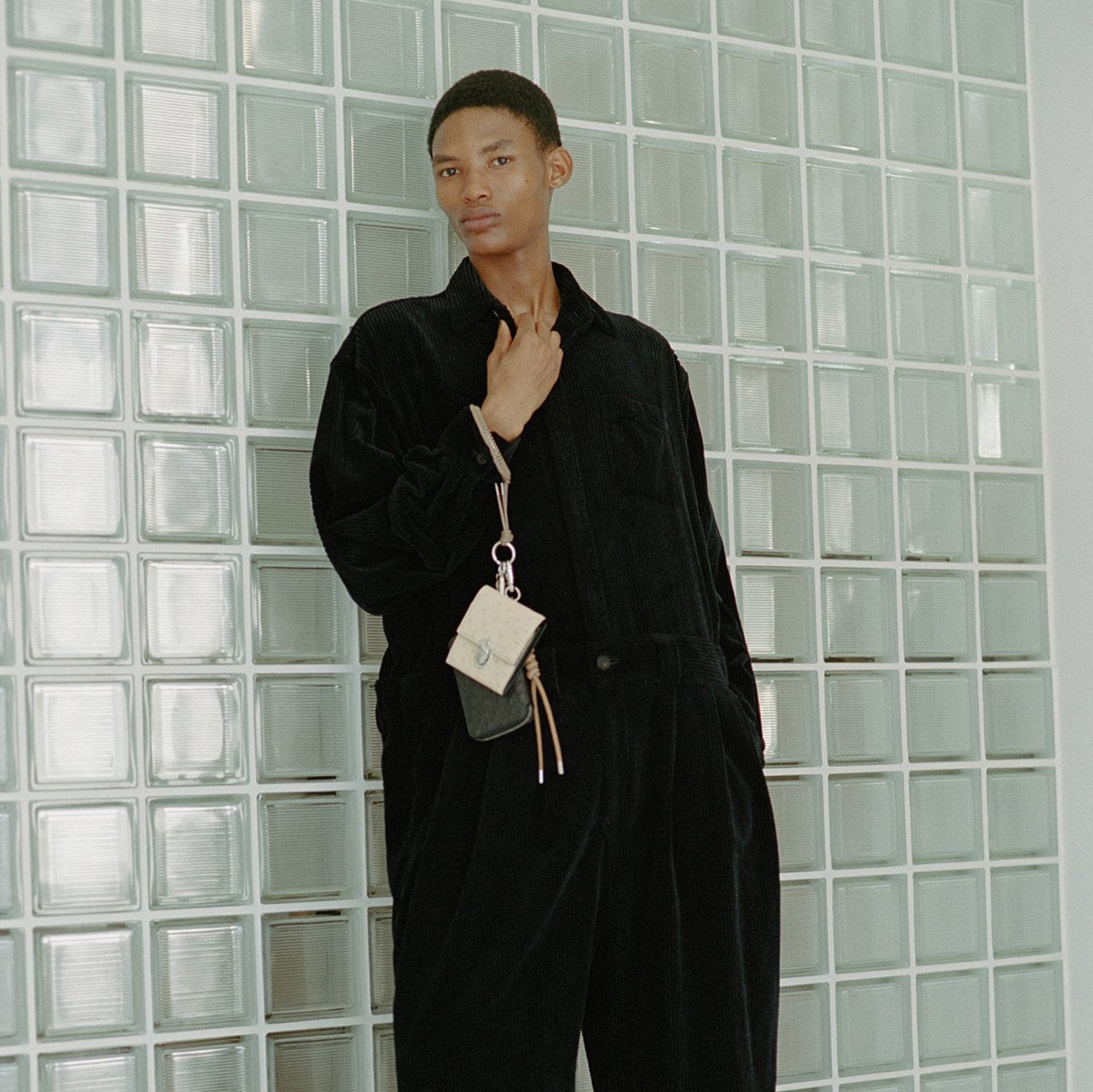 ITTI (イッチ) | MICHELLE FUKIN ERRAND POUCH / OSTRICH (ミッシェル風琴エランドポーチ / オーストリッチ) 財布 コンパクト ミニ さいふ サイフ ショルダー 斜め掛け レザー ブランド ダチョウ メンズ レディース カバン 鞄 かばん オートミール 生成り ベージュ オフホワイト