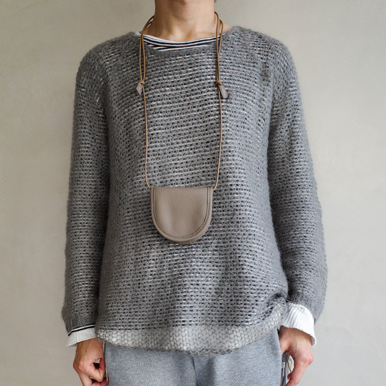 ITTI (イッチ) | MICHELLE ERRAND POUCH / DIPLO SKY (ミシェル エランド ポーチ / ディプロスカイ)レザー ショルダー ミニ バッグ コイン 小物入れ メンズ レディース ネックレス アクセサリー 本革 レザーブランド ブラック 黒 トープ アイボリー 白 グレージュ 鍵 AirPods エアポッズ カード サイフ 財布 さいふ