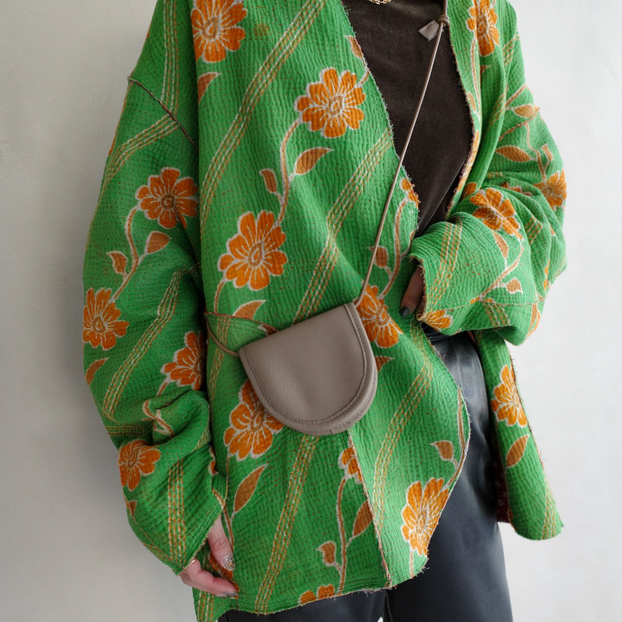 ITTI (イッチ) | MICHELLE ERRAND POUCH / DIPLO SKY (ミシェル エランド ポーチ / ディプロスカイ)レザー ショルダー ミニ バッグ コイン 小物入れ メンズ レディース ネックレス アクセサリー 本革 レザーブランド ブラック 黒 トープ アイボリー 白 グレージュ 鍵 AirPods エアポッズ カード サイフ 財布 さいふ
