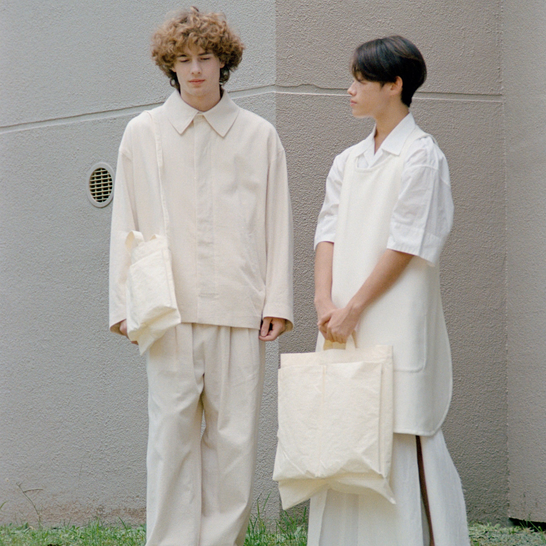 ITTI (イッチ) | ANNIE HELMET VEGETABLE BAG / V.CERATO (アニーヘルメットベジタブルバッグ / ヴィンテージシェラト) | 鞄 バッグ かばん カバン ナイロン 撥水 メンズ レディース ショルダー 斜め掛け 手持ち ハンドル 大きい ビッグ 白 オフ ホワイト 生成り アイボリー ナチュラル
