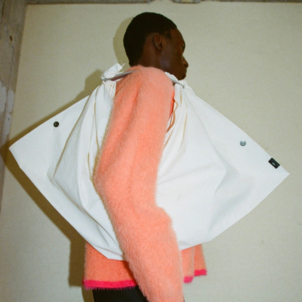 ITTI (イッチ) | HERRIE FUROSHIKI BAG / DS-LC(ヘリー風呂敷バッグ/ディプロスカイ) ハンドル ナイロン レザー ブランド メンズ レディース 肩がけ ショルダー 大きい ビッグ ブランド レサー 黒 ブラック ホワイト 白