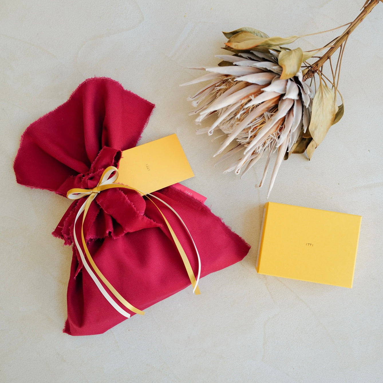 ギフトラッピング プレゼント 贈り物 包装 母の日 MOTHER'S DAY ITI ONLINE SHOP イッチオンラインショップ ICHI GALLERY イチギャラリー ママ レザー ブランド 革小物