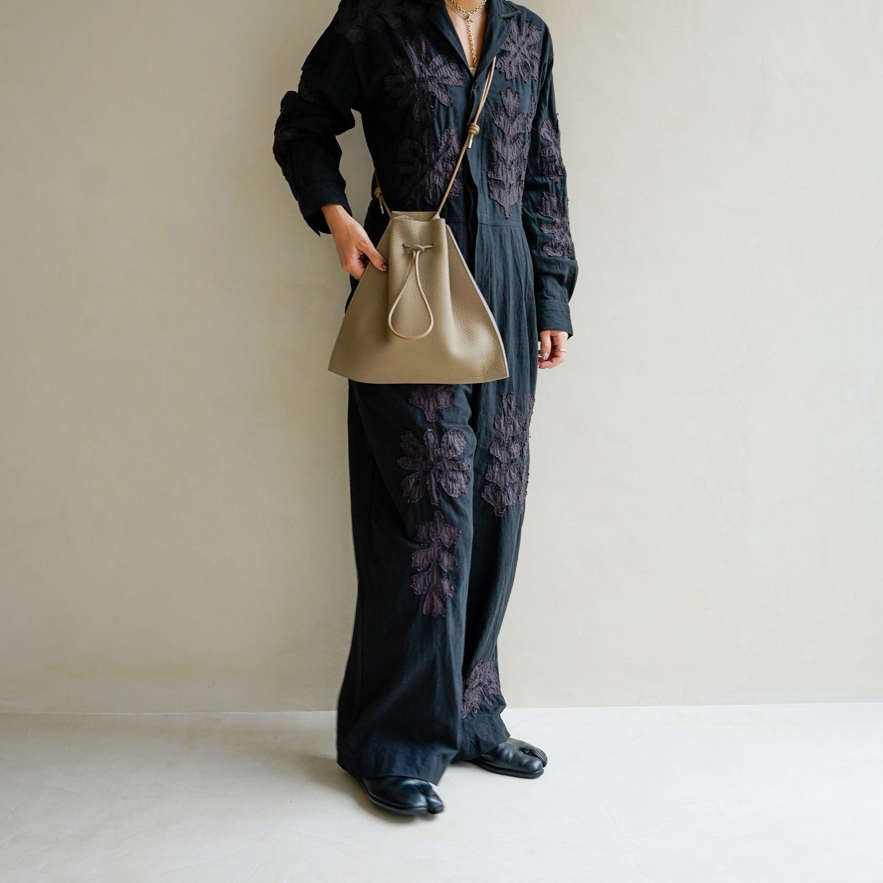 HERRIE KINCHAKU SHOULDER - MM / DIPLO SKY (ヘリー巾着ショルダー / ディプロスカイ) - ITTI (イッチ) バッグ カバン 鞄 かばん 斜め掛け メンズ レディース ブランド ブランド ドメスティック ecoo エコー デンマーク ブラック アイボリー トープ 黒 白 グレージュ