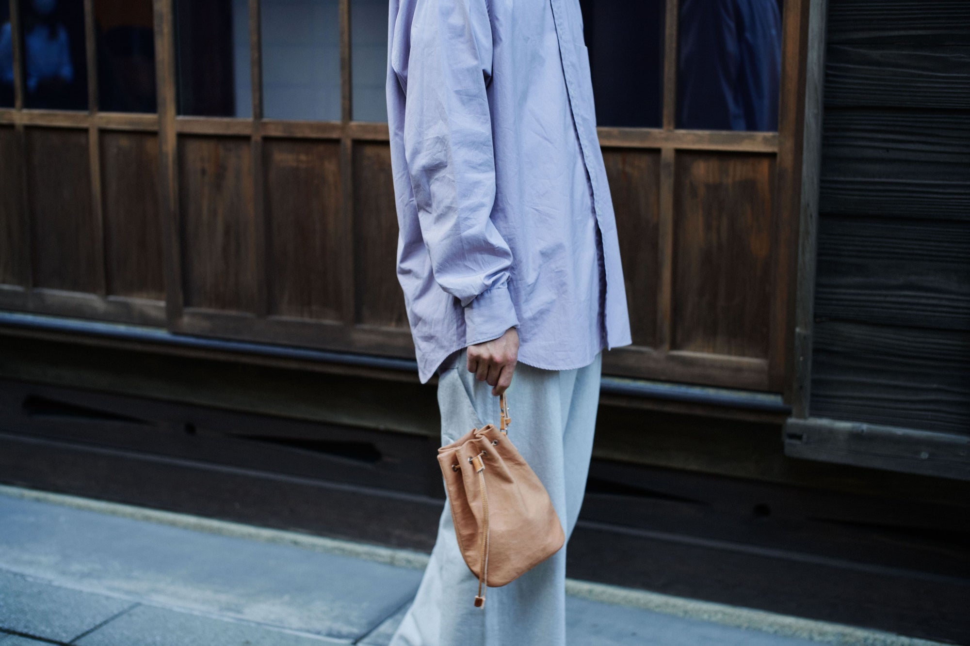 ITTI HOME (イッチホーム) | ITTIの新レーベル | LOOK BOOK (ルックブック) | COLLECTION (コレクション) | SEASON VISUAL IMAGE (シーズンヴィジュアルイメージ) | レザーブランド