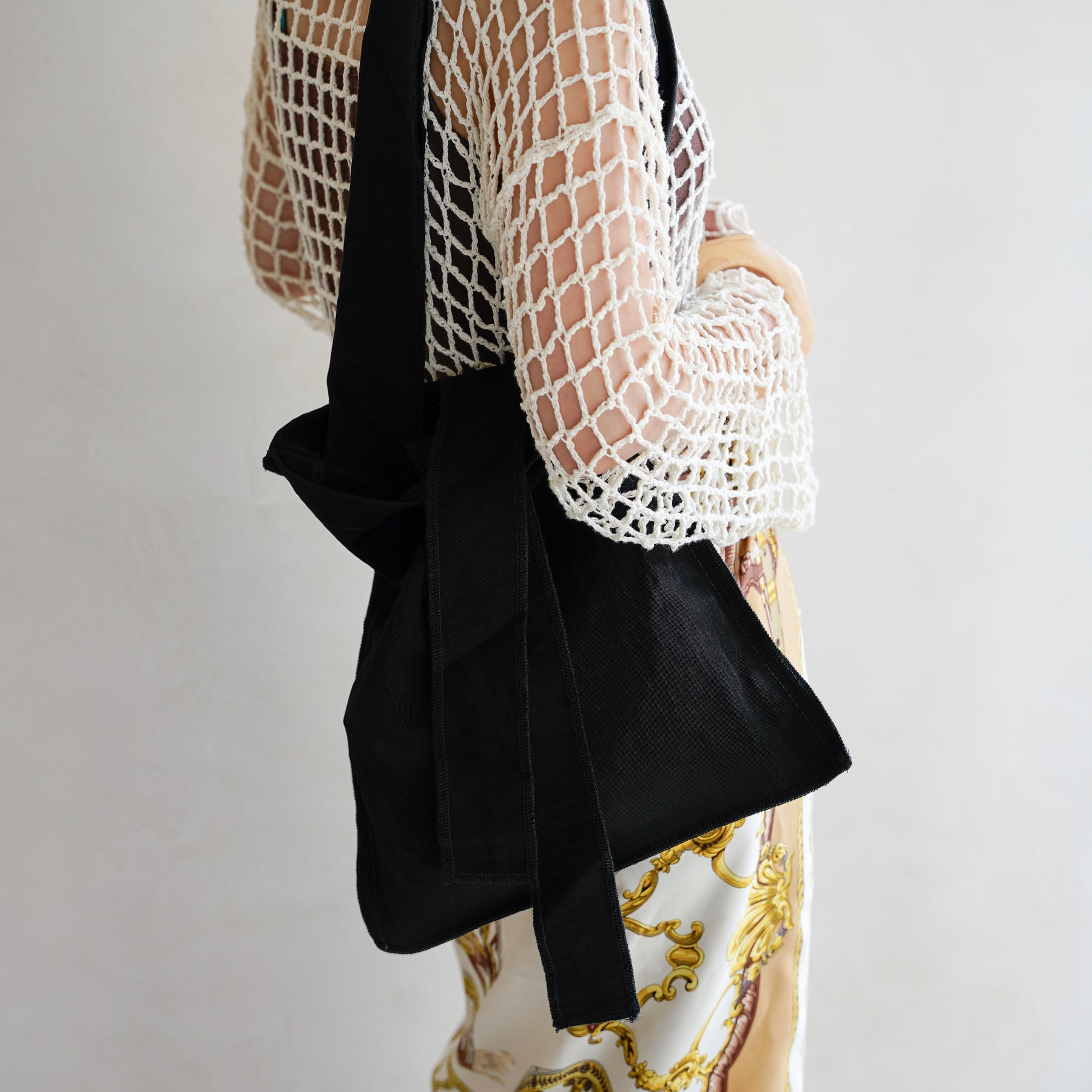 ITTI (イッチ) - MARY INSIDE OUT TOTE - M / CERATO BRIGHT (マリーインサイドアウトトートバッグM / シェラトブライト) カバン かばん 鞄 手提げ 肩掛け メンズ レディース ユニセックス 黒 ブラック ナイロン 撥水 ブランド お出かけ