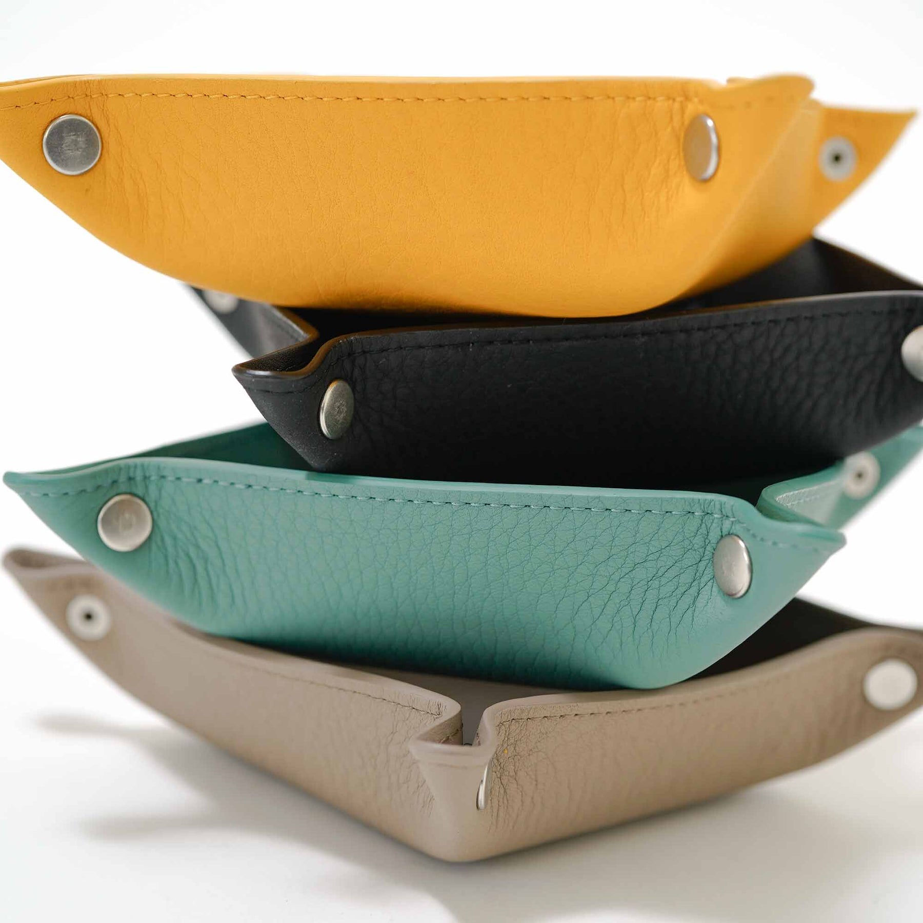 ITTI (イッチ) | HERRIE PORTABLE TRAY / DIPLO SKY(ヘリーポータブルトレー/ディプロスカイ)トレイ 小物入れ インテリア 本革 レザー 旅行 雑貨 グッズ ギフト プレゼント ブラック 黒 トープ グレージュ アイボリー 灰色 本革