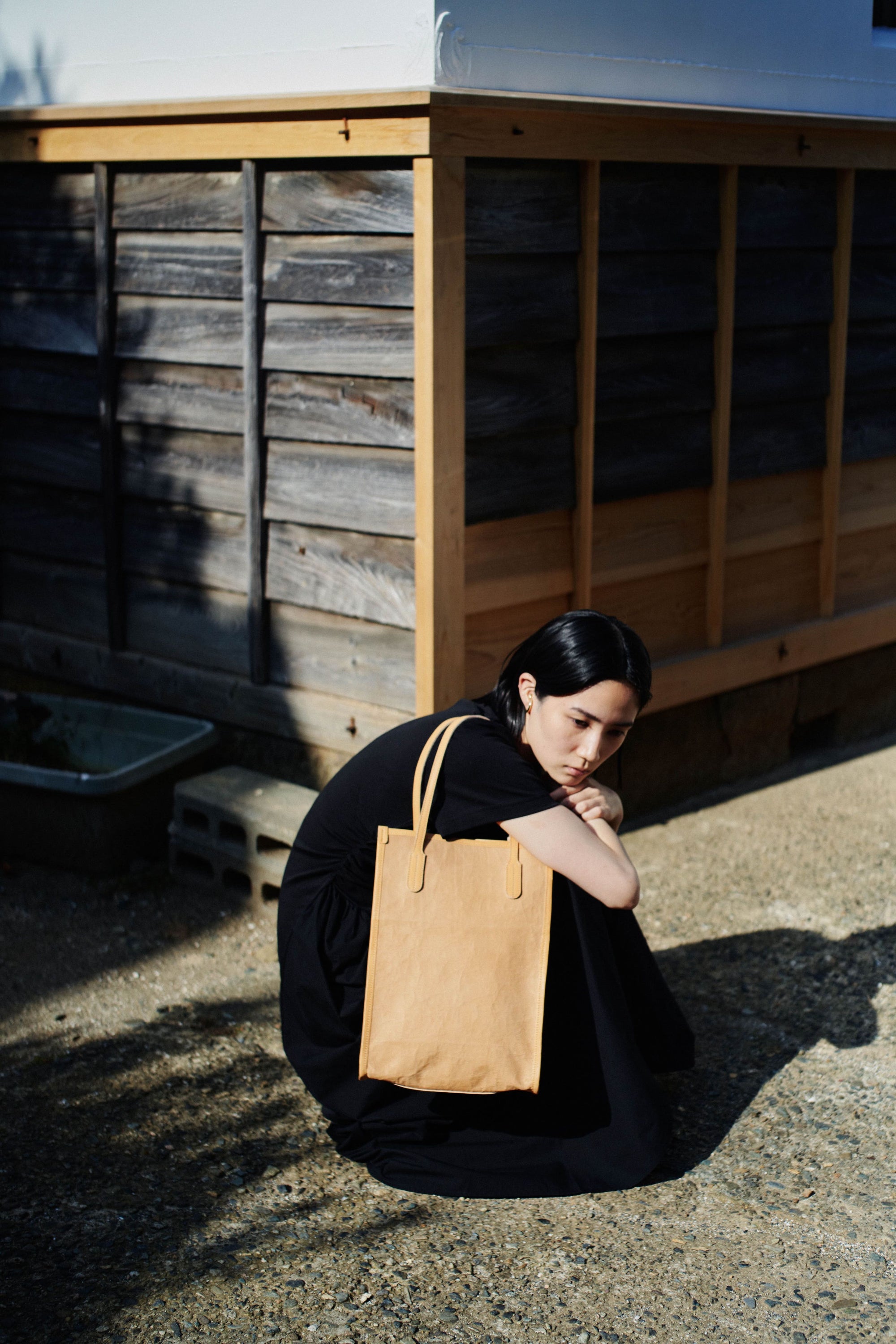 ITTI HOME (イッチホーム) | ITTIの新レーベル | LOOK BOOK (ルックブック) | COLLECTION (コレクション) | SEASON VISUAL IMAGE (シーズンヴィジュアルイメージ) | レザーブランド