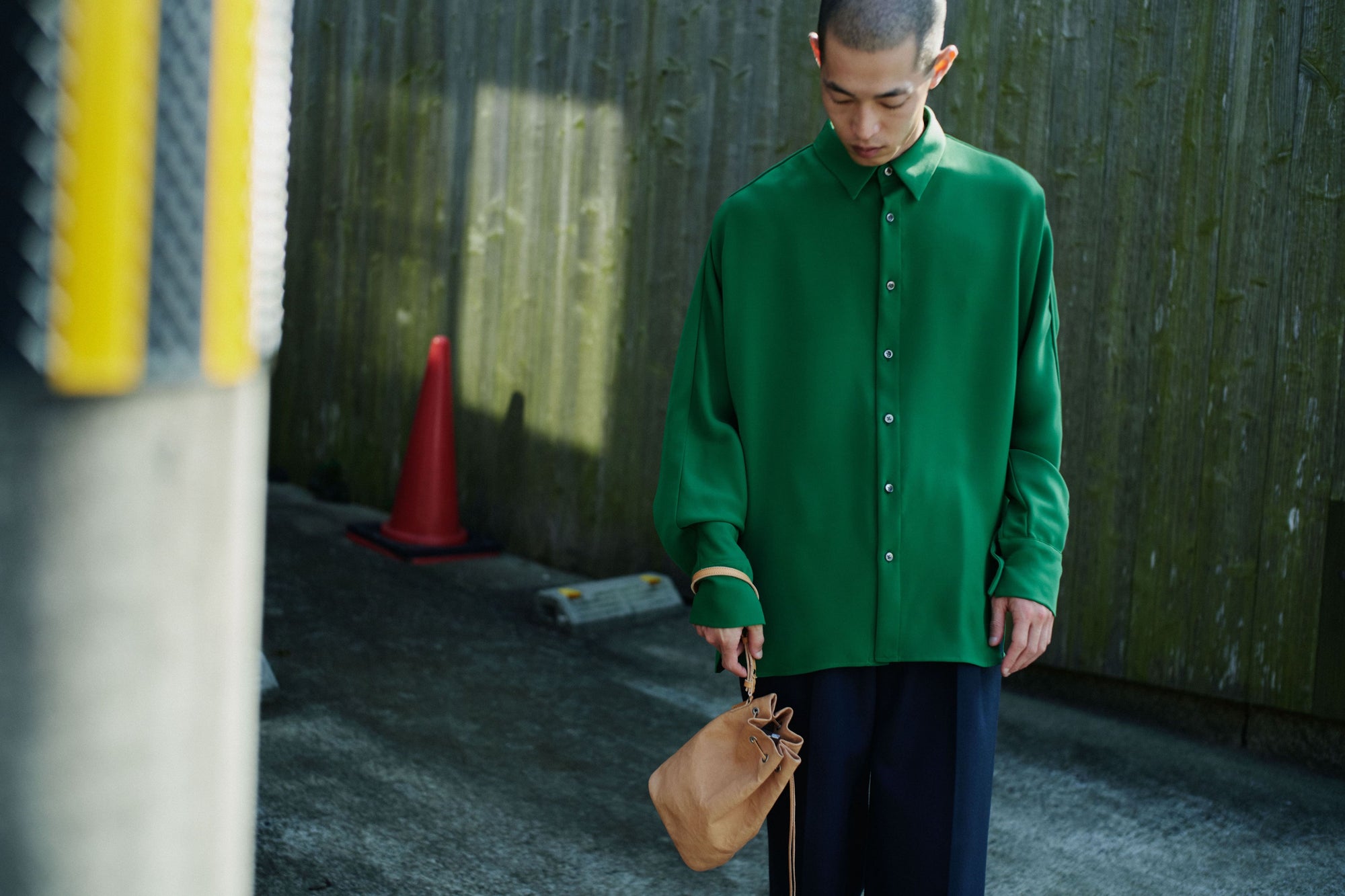 ITTI HOME (イッチホーム) | ITTIの新レーベル | LOOK BOOK (ルックブック) | COLLECTION (コレクション) | SEASON VISUAL IMAGE (シーズンヴィジュアルイメージ) | レザーブランド