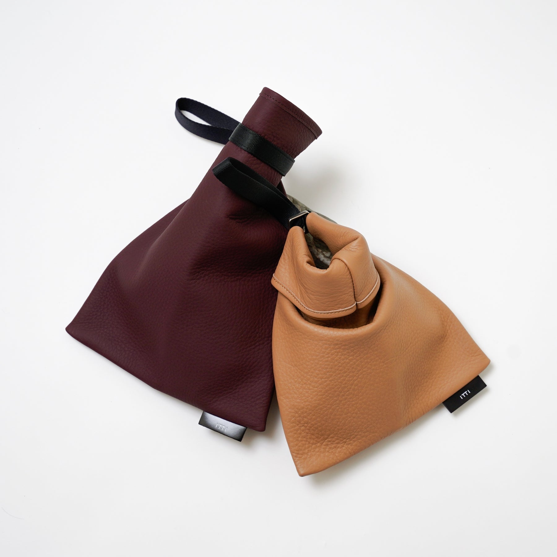 ITTI (イッチ) | ANNIE RICE BAG iii / DIPLO SKY(アニーライスバッグ/ディプロスカイ) レザー 巾着 ポーチ カバン ハンドバッグ 手持ち メンズ レディース 鞄 カバン かばん ブランド タン ベージュ キャメル 茶色 ワインレッド 赤 茶 ボルドー バーガンディ