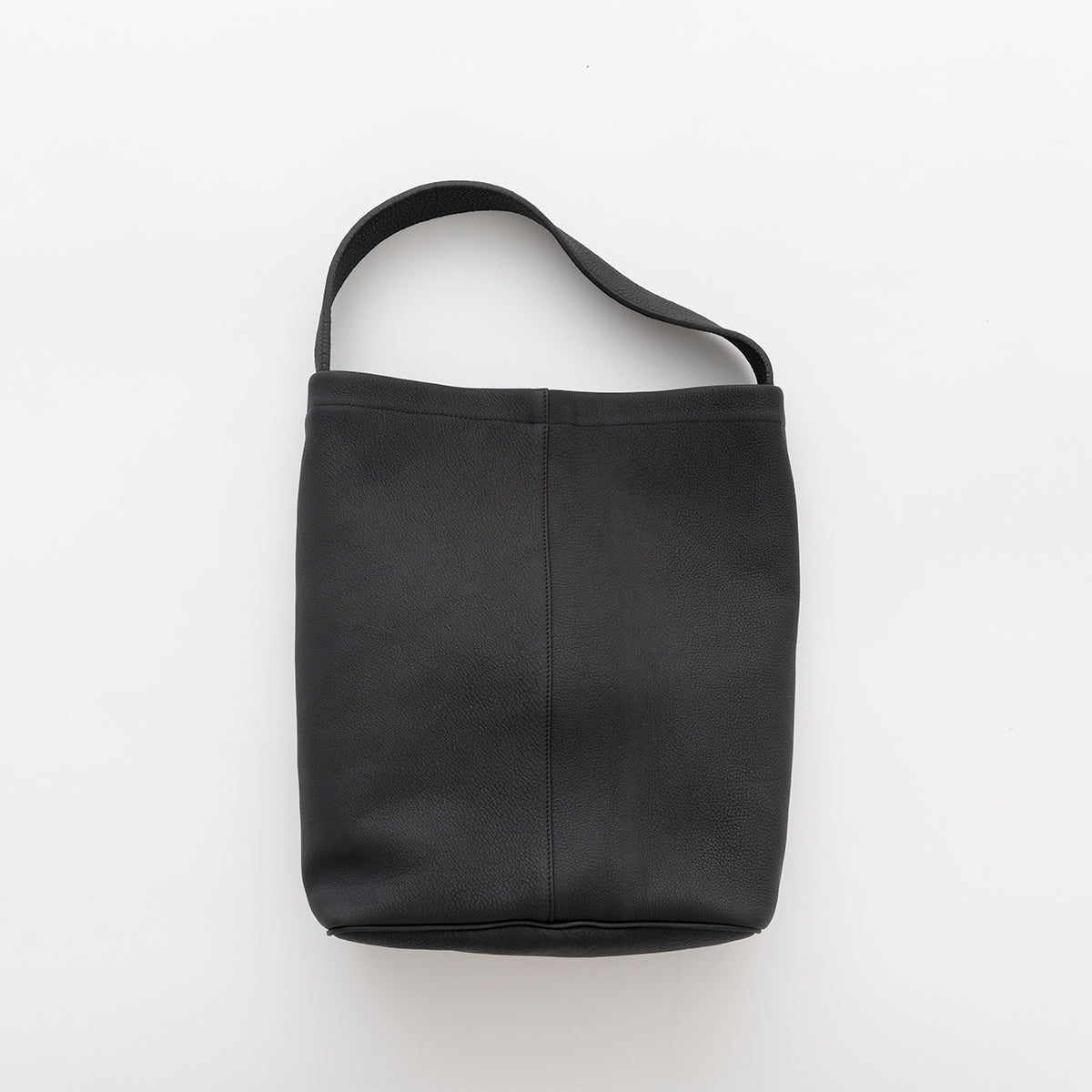 TI (イッチ) | MARY BUCKET SHOULDER / DIPLO SKY(マリーバケットショルダー/ディプロスカイ) レザー 本革 バッグ トート メンズ レディース 大きめ 鞄 かばん 本革 裏地つき 黒 白 ベージュ ブラック アイボリー トープ ブランド