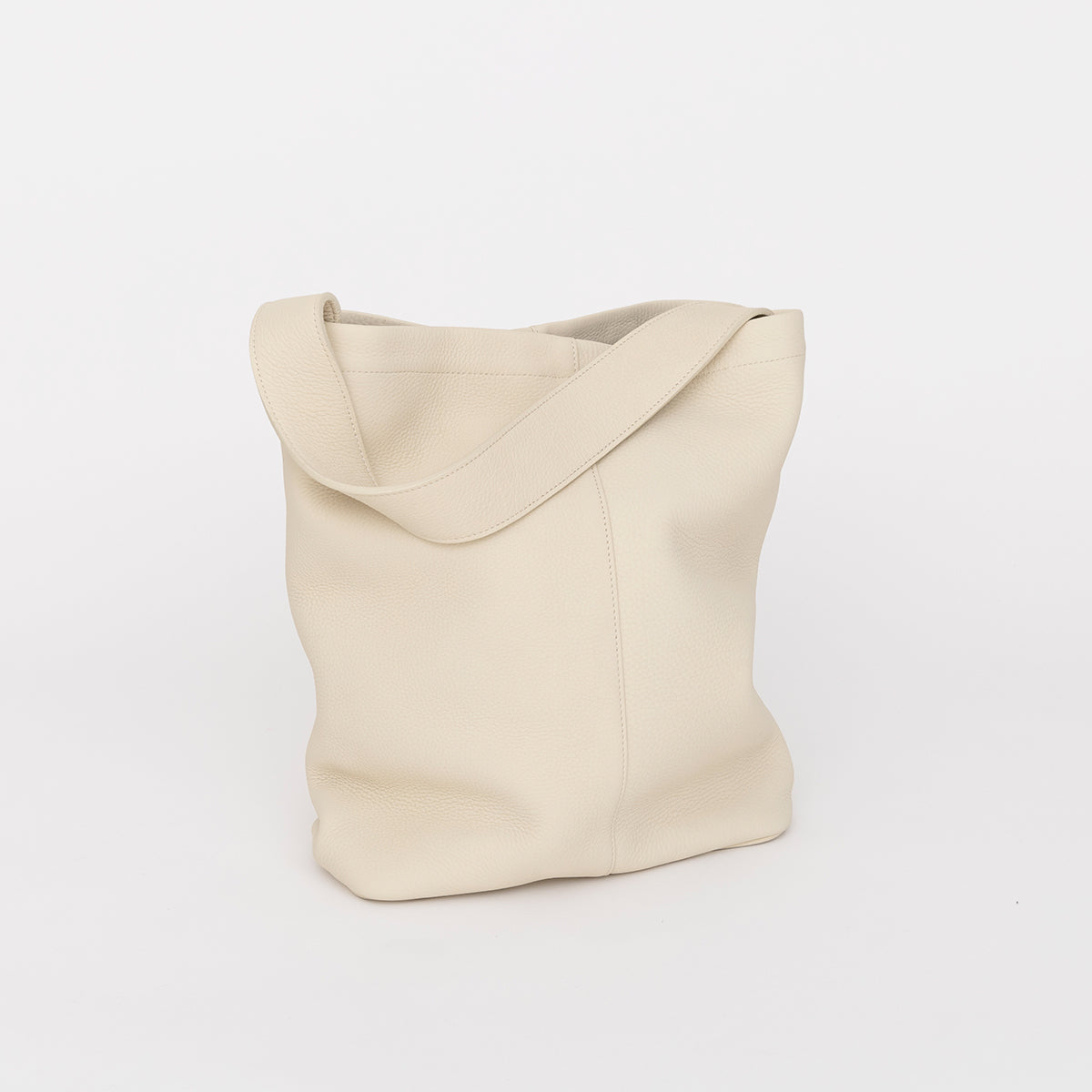 TI (イッチ) | MARY BUCKET SHOULDER / DIPLO SKY(マリーバケットショルダー/ディプロスカイ) レザー 本革 バッグ トート メンズ レディース 大きめ 鞄 かばん 本革 裏地つき 黒 白 ベージュ ブラック アイボリー トープ ブランド