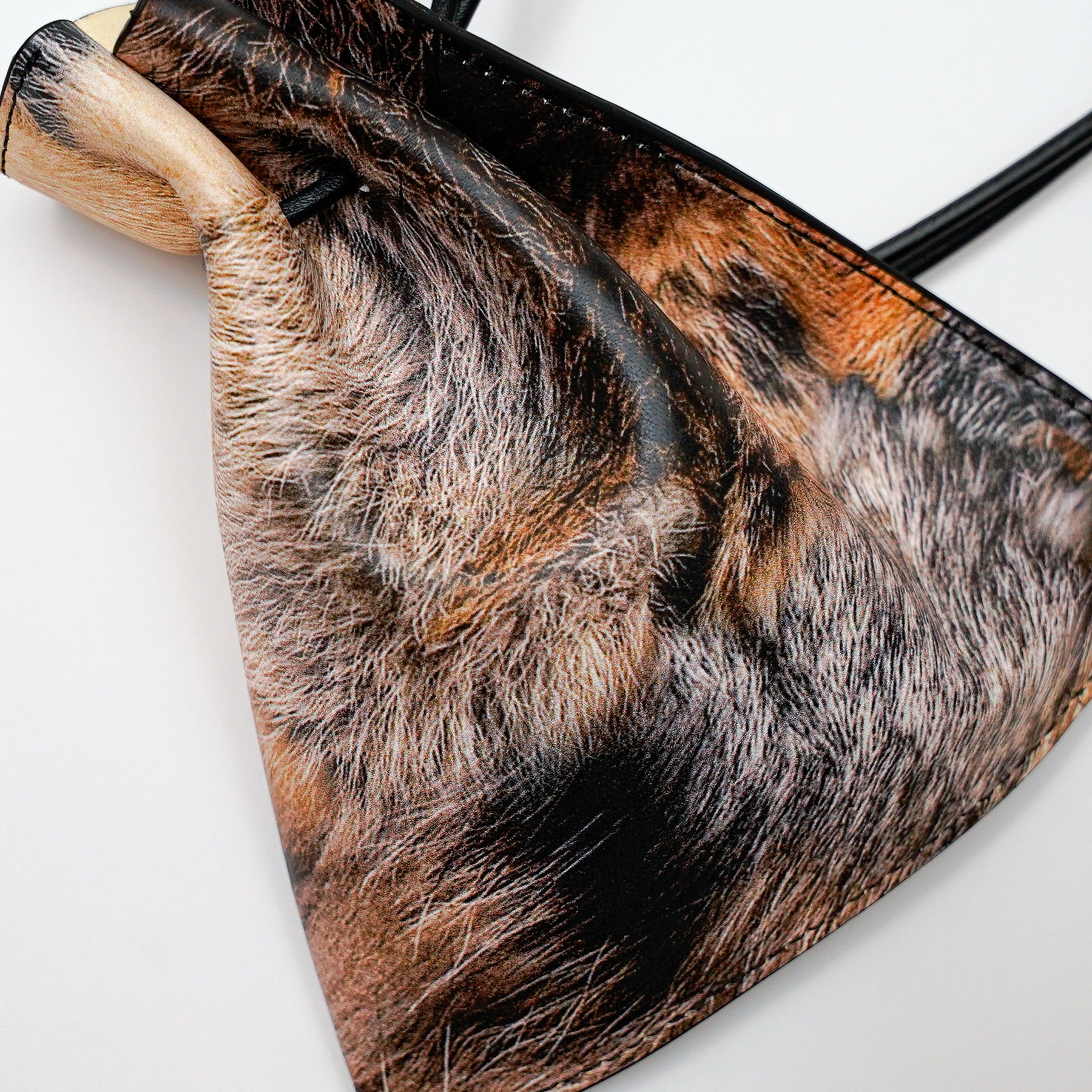 ITTI (イッチ) | HERRIE KINCHAKU POUCH - XXS / TOLQ FUR (ヘリー巾着ポーチ / トルク 転写ファー) | 鞄 かばん カバン アクセサリー レザー ブランド プリント メンズ レディース ネックレス