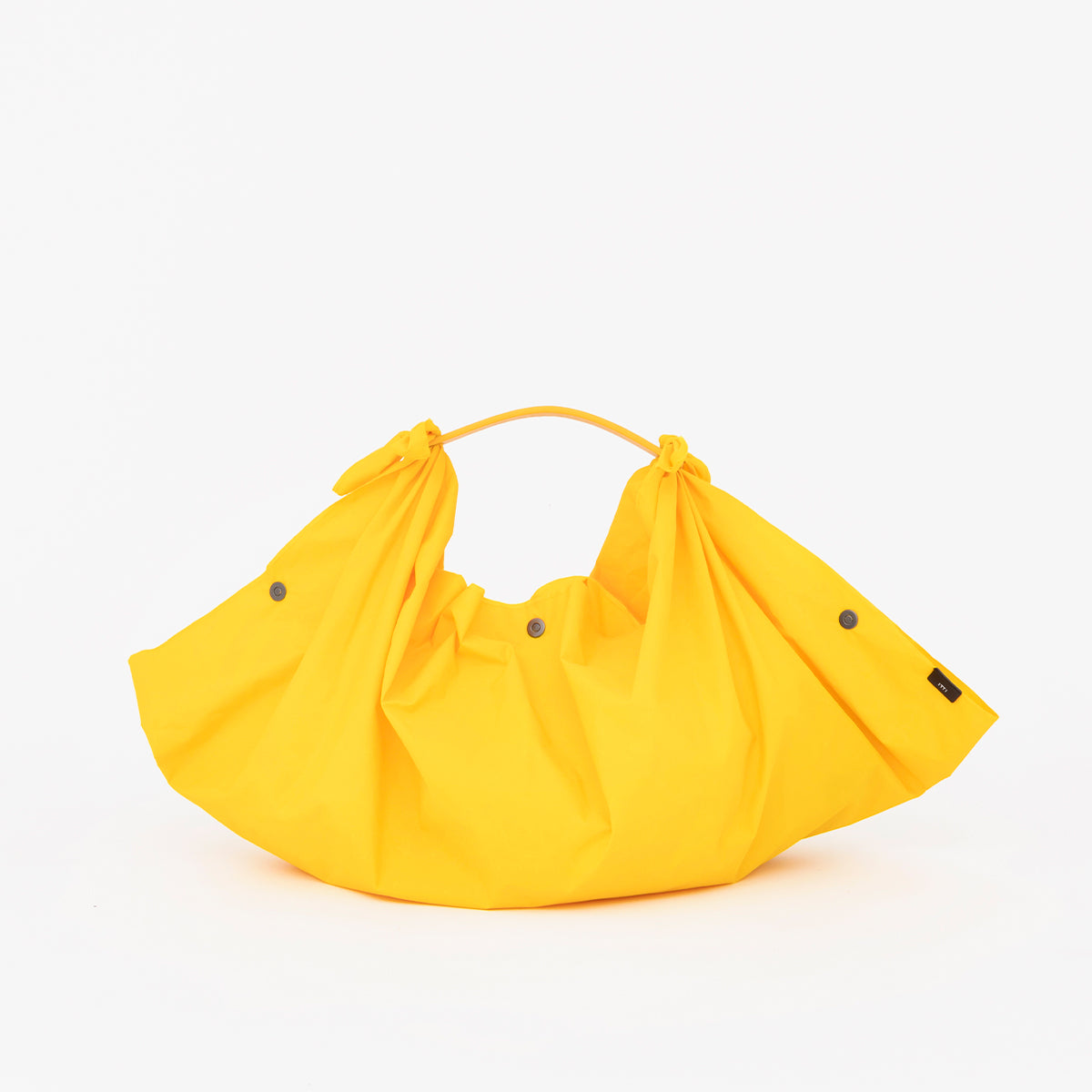 ITTI (イッチ) | HERRIE FUROSHIKI BAG / DS-LC(ヘリー風呂敷バッグ/ディプロスカイ) ハンドル ナイロン レザー ブランド メンズ レディース 肩がけ ショルダー 大きい ビッグ ブランド レサー 黒 ブラック ホワイト 白