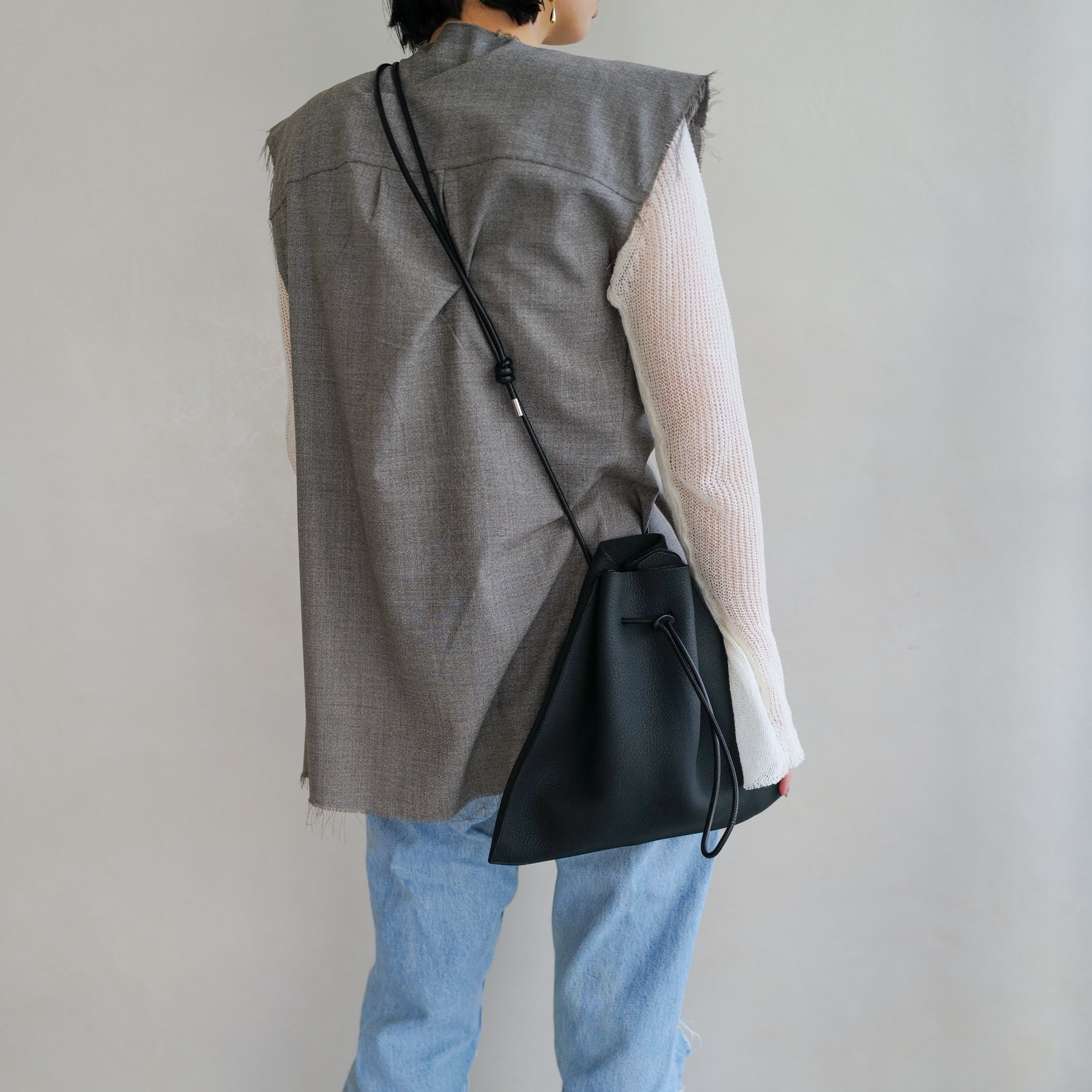 HERRIE KINCHAKU SHOULDER - MM / DIPLO SKY (ヘリー巾着ショルダー / ディプロスカイ) - ITTI (イッチ) バッグ カバン 鞄 かばん 斜め掛け メンズ レディース ブランド ブランド ドメスティック ecoo エコー デンマーク ブラック アイボリー トープ 黒 白 グレージュ