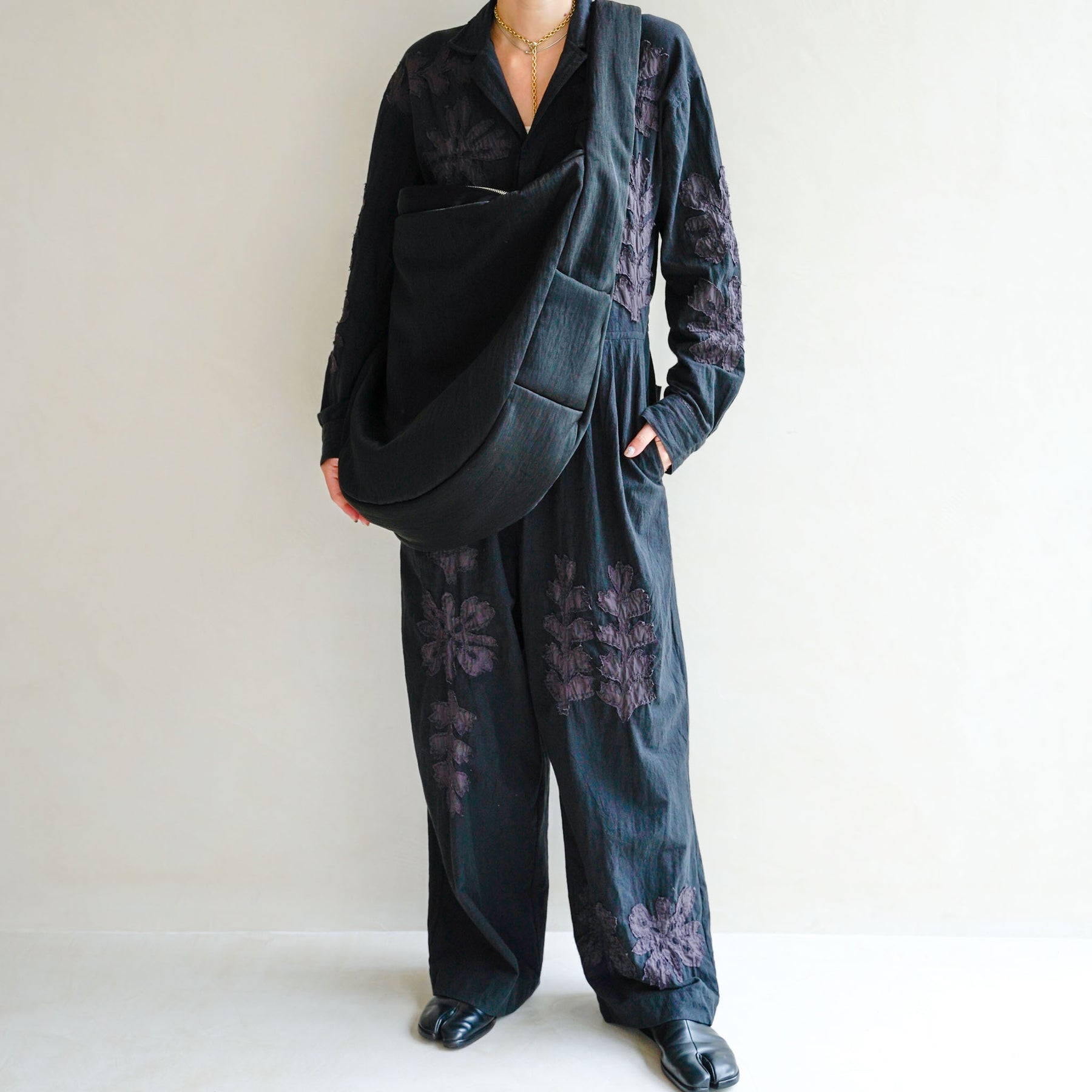 ANNIE PUFFER BIG MOON BAG / CERATO BRIGHT (アニーパファービッグムーンバッグ) - ITTI (イッチ) | カバン かばん ショルダー 肩掛け 斜め 中綿 ナイロン ブラック 黒 撥水 ブランド ドメスティック メンズ レディース