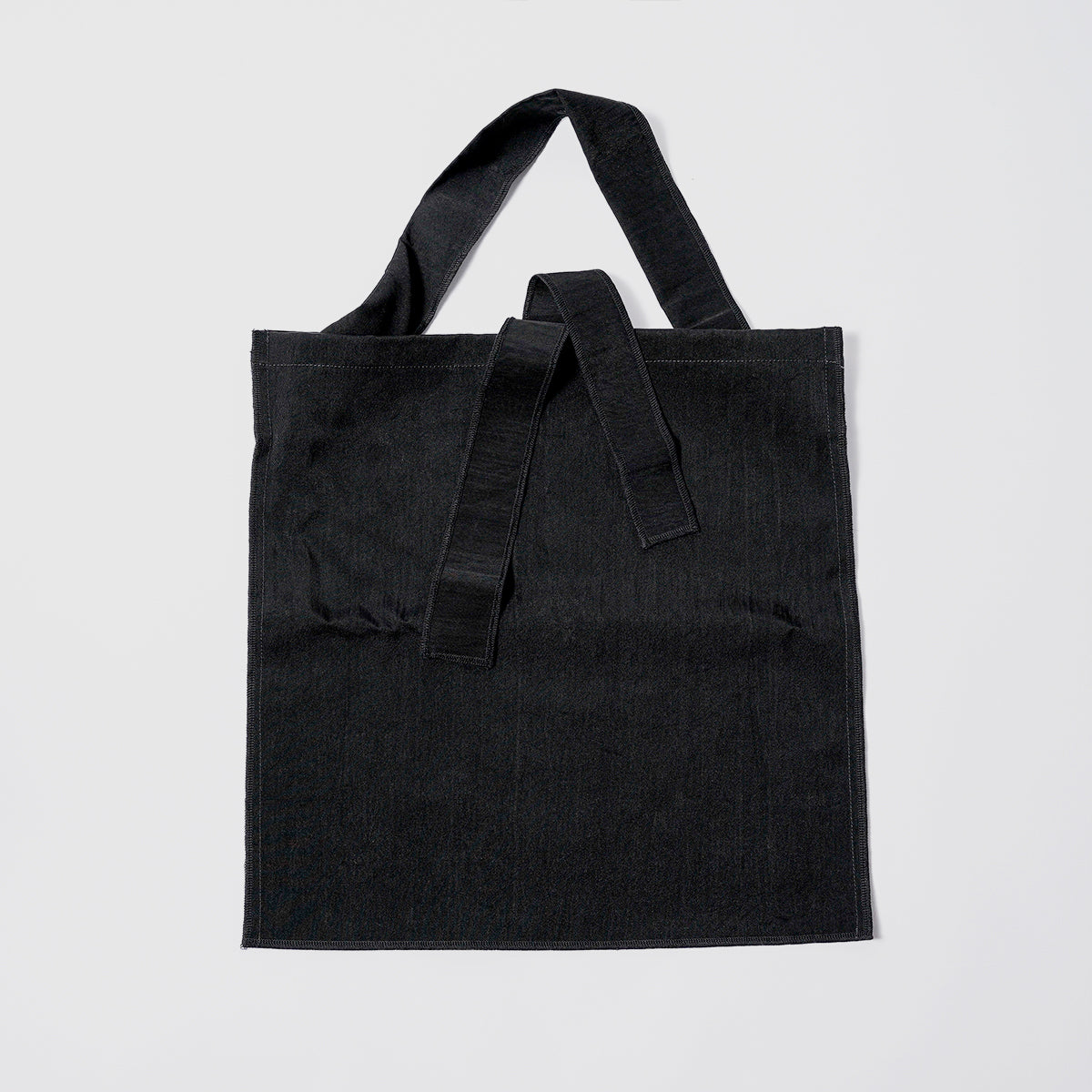 ITTI (イッチ) - MARY INSIDE OUT TOTE - L / CERATO BRIGHT (マリーインサイドアウトトートバッグ - Lサイズ / シェラトブライト) メンズ レディース ユニセックス ブランド ナイロン 黒 ブラック 斜め掛け 肩 手持ち 手提げ エコ
