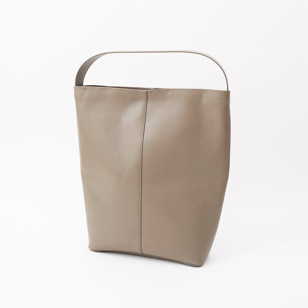 MARY BUCKET SHOULDER MM / RAPTO FLEX｜上品レザーの軽量ワン