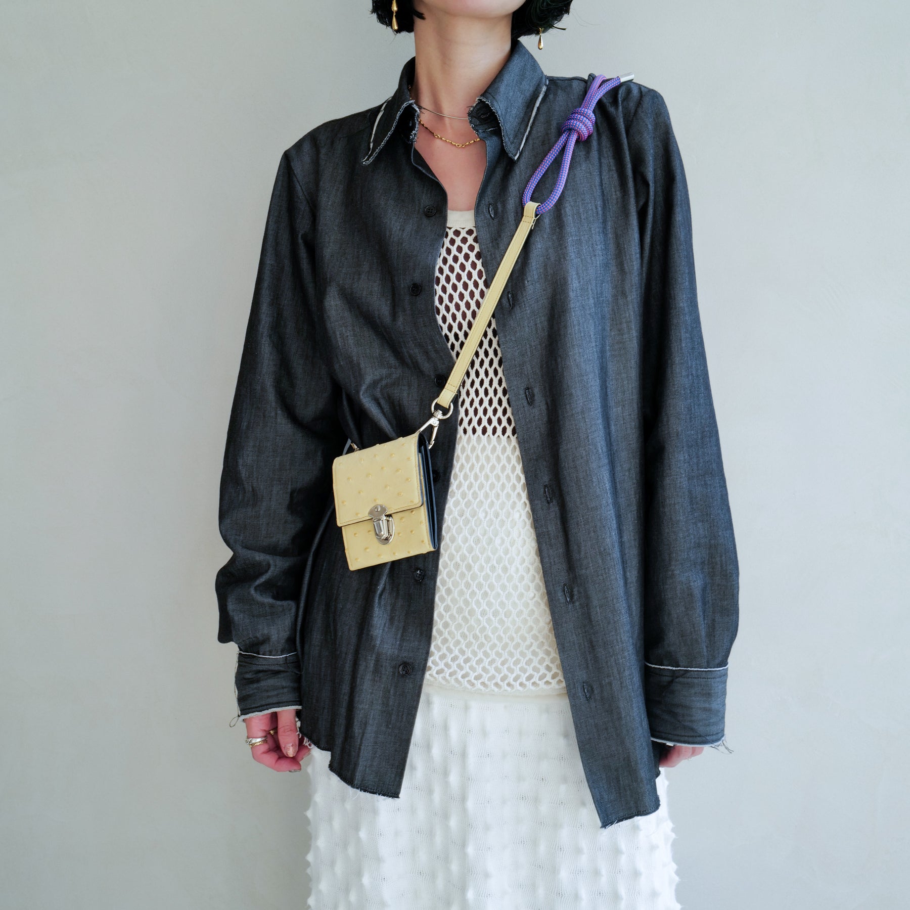 ITTI (イッチ) | MICHELLE FUKIN ERRAND POUCH / OSTRICH (ミッシェル風琴エランドポーチ / オーストリッチ) 財布 コンパクト ミニ さいふ サイフ ショルダー 斜め掛け レザー ブランド ダチョウ メンズ レディース カバン 鞄 かばん オートミール 生成り ベージュ オフホワイト