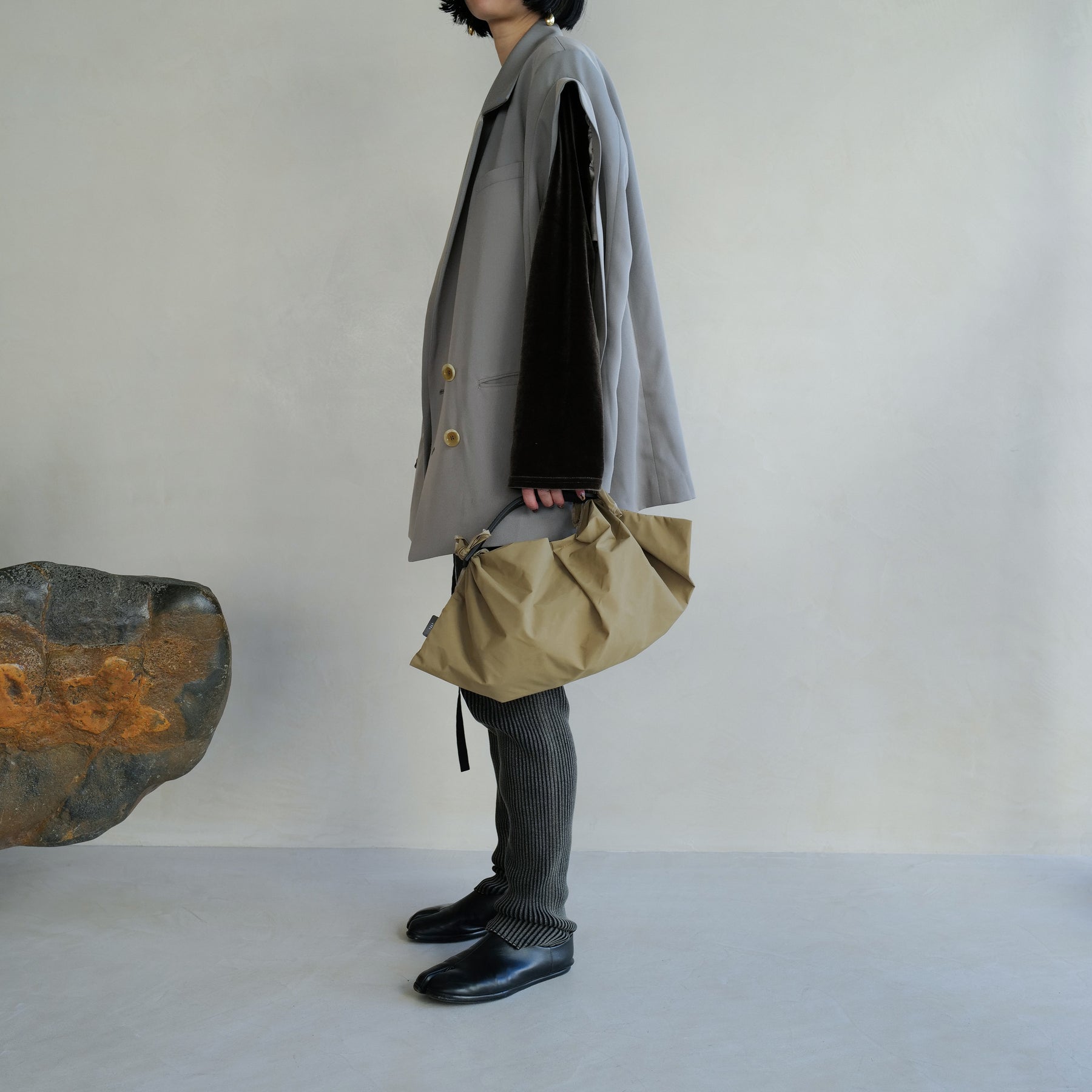 ITTI (イッチ) - HERRIE FUROSHIKI ONE HANDLE BAG - S / RF-LC (ヘリー風呂敷ワンハンドルバッグ - スモール) | 鞄 カバン かばん フロシキ トート ナイロン レザー ブランド メンズ レディース 小さい ミニ ダーク ベージュ ブラウン カーキ 茶色