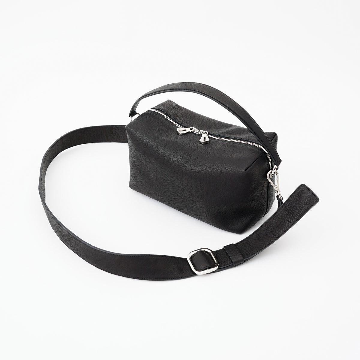 CELLIE TRAIN BAG / DIPLO NUDE|国産レザー使用 2WAYショルダーバッグ ハンドル職人仕立て メンズ レディース ギフト|ITTI(イッチ)公式