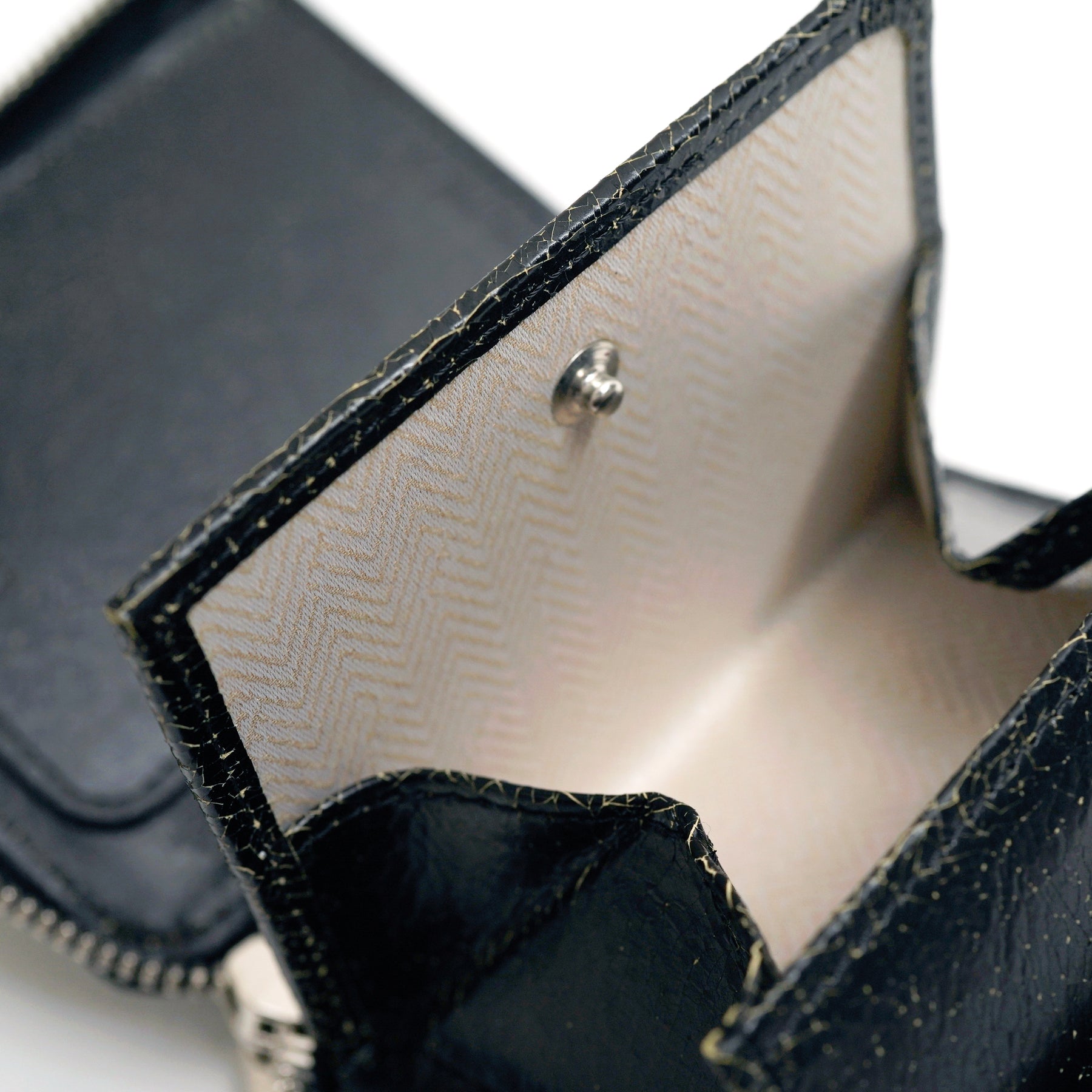 ITTI (イッチ) - CRISTY VERY COMPACT WLT .5 / CRACK (クリスティーベリー小ンパクトウォレット / クラック) | キャッシュレス 財布 ミニ サイフ 本革 さいふ レザー ブランド ブランド 小さい キャッシュレス メンズ レディース 黒 ブラック black