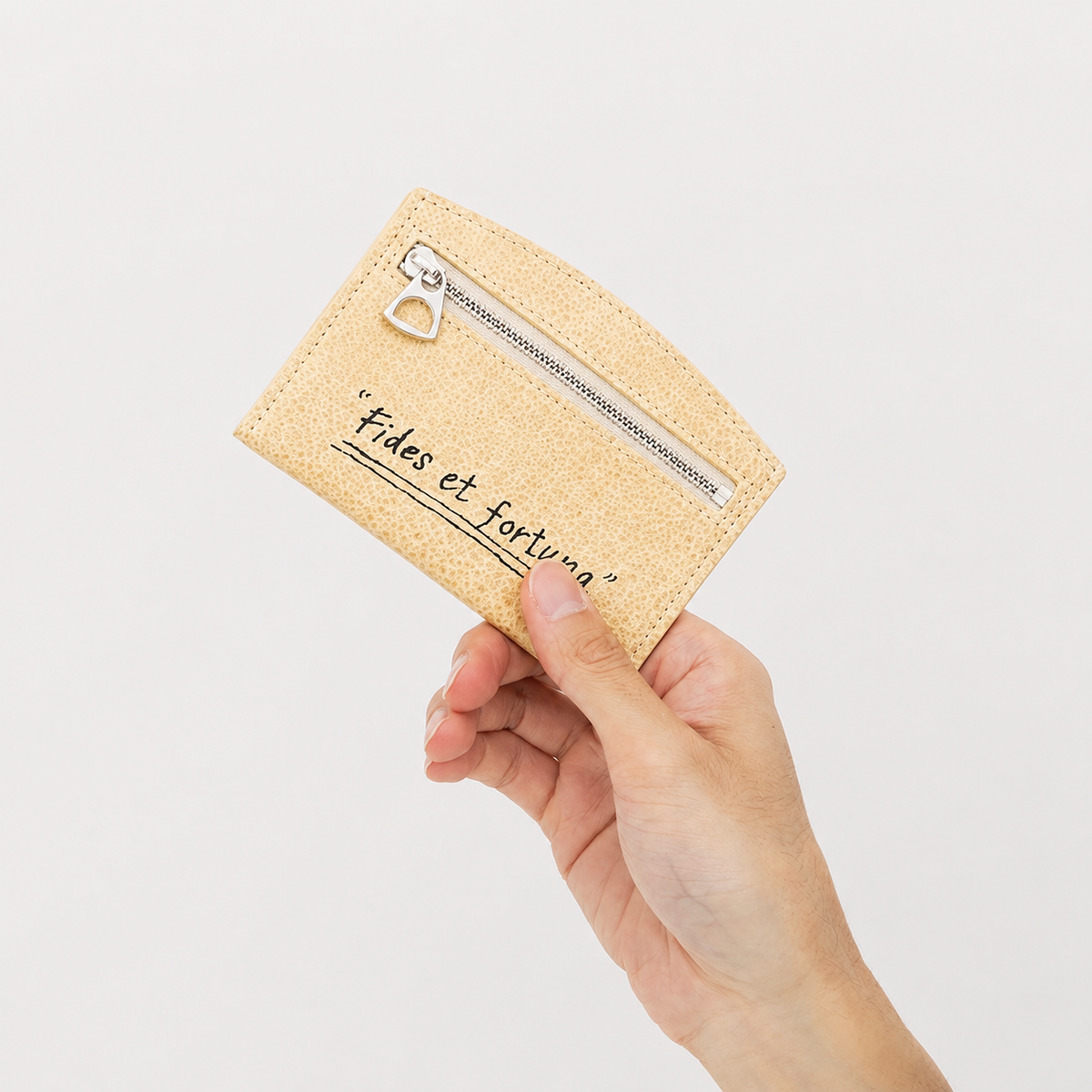 CRISTY SMART CARD WLT / SHIRO -25Q3|最小最薄 ミニ財布 白鞣し 本革 キャッシュレス メンズ レディース|ITTI(イッチ)公式