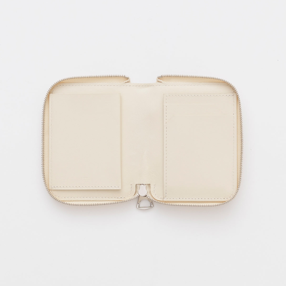 CRISTY SLIM COMPACT WLT / SHIRO (クリスティスリムコンパクトウォレット / 白鞣し) - ITTI (イッチ) SHIRONAMESHI 財布 さいふ サイフ メンズ レディース 薄型 ミニ キャッシュレス アイボリー ナチュラル ホワイト ドメスティック ブランド レザー 革小物