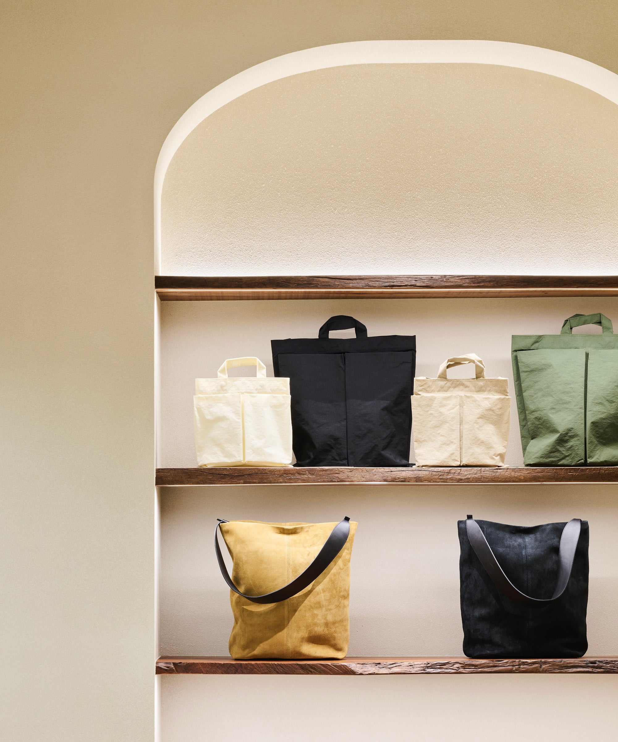 ABOUT - ITTI OSAKA (大阪・心斎橋・南船場)|ITTI(イッチ)公式|革製品 財布 鞄 小物 |レザーブランド 直営店