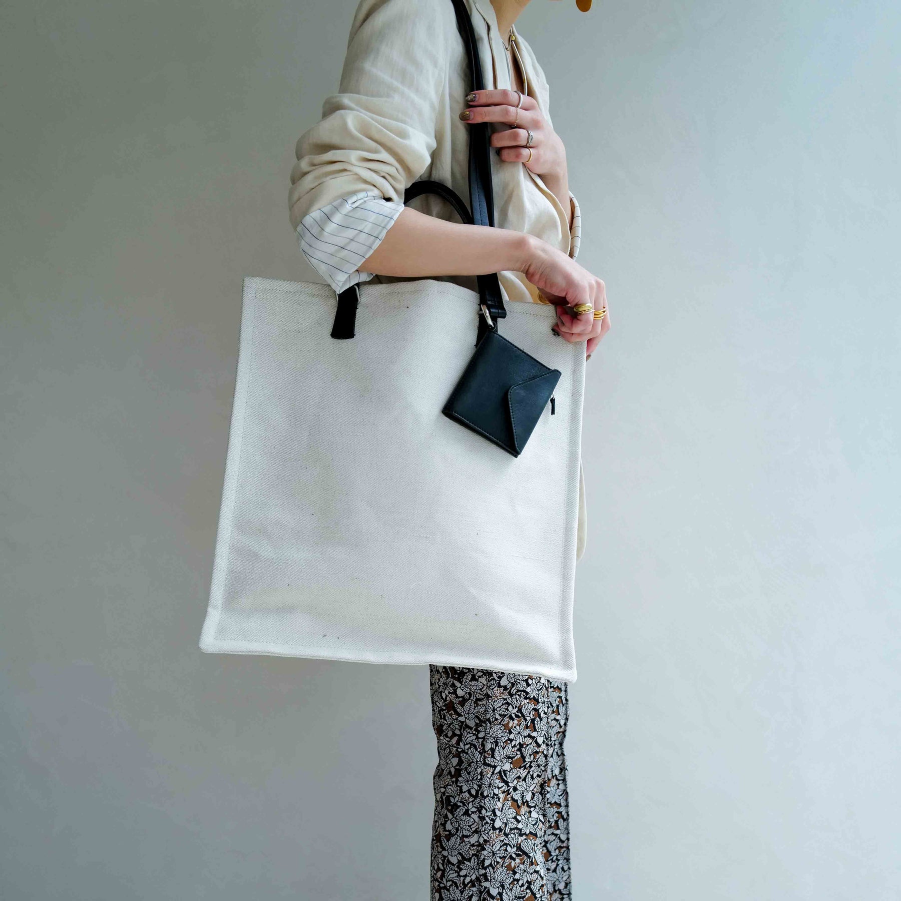 HOME 2HANDLE TOTE (ホーム2ハンドルトートバッグ) - ITTI HOME (イッチホーム) | レザーバッグ・鞄・肩掛け・手持ち・メンズ・レディース・カバン・かばん・ビジネス・ホワイト・白・キャンバス