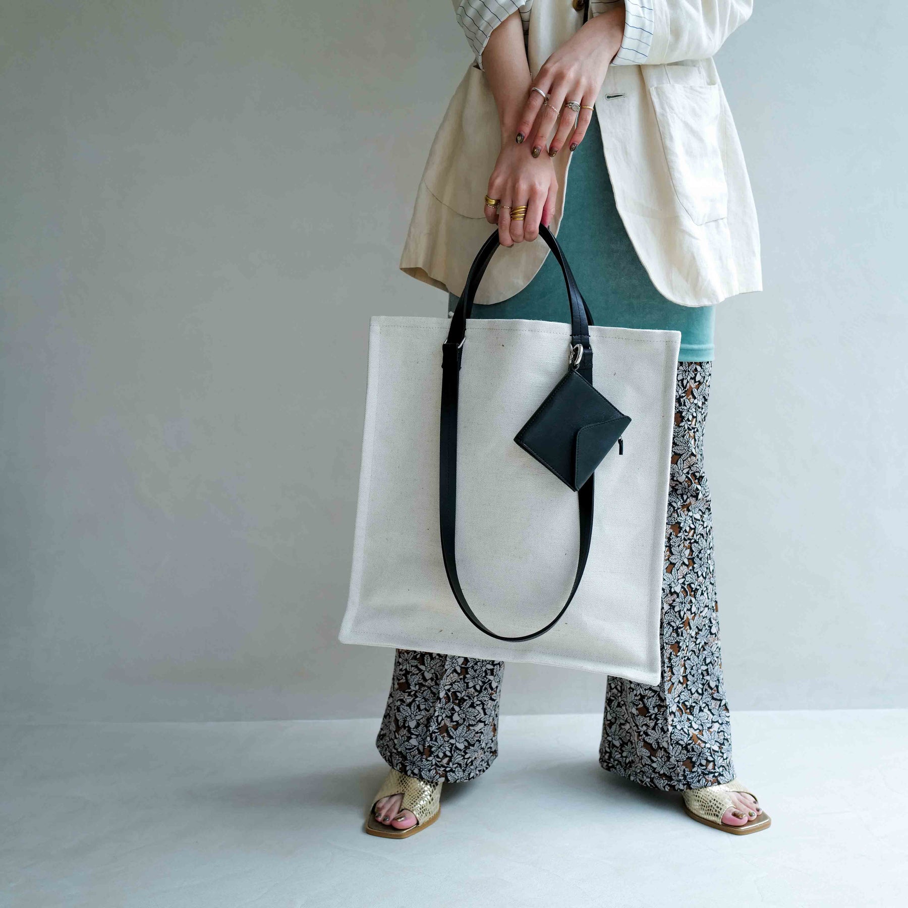 HOME 2HANDLE TOTE (ホーム2ハンドルトートバッグ) - ITTI HOME (イッチホーム) | レザーバッグ・鞄・肩掛け・手持ち・メンズ・レディース・カバン・かばん・ビジネス・ホワイト・白・キャンバス