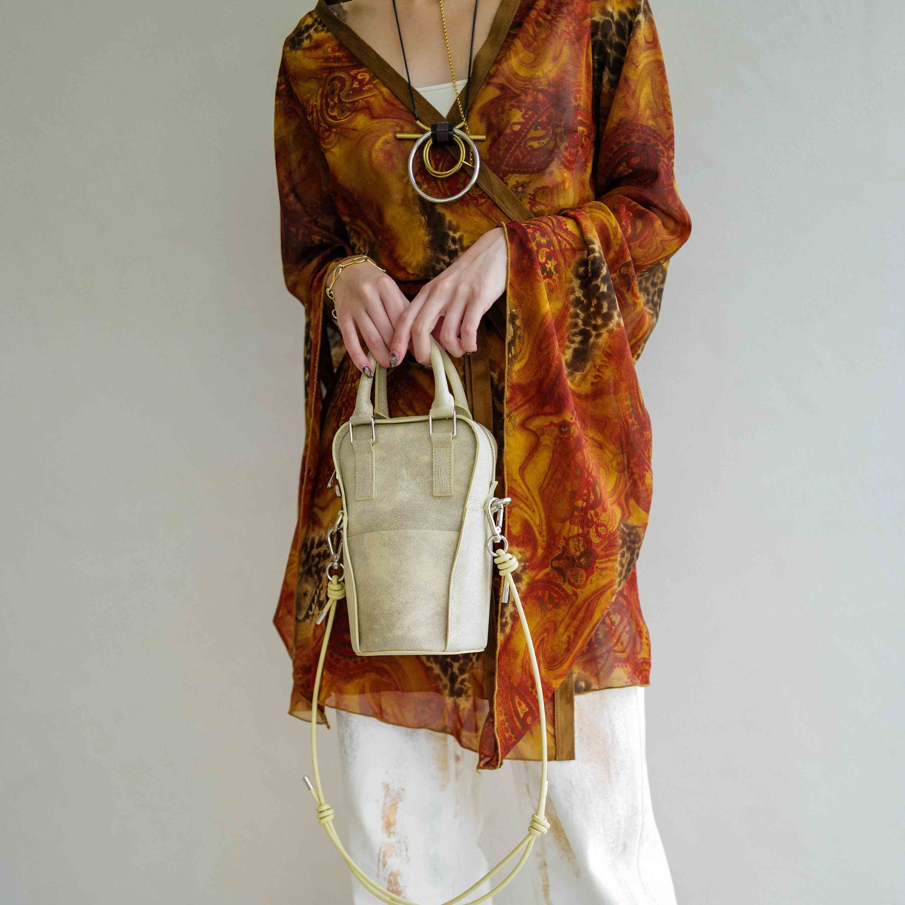 HERRIE BALLER'S BAG / SHIRO (ヘリーボーラーズバッグ / 白鞣し) - ITTI (イッチ) | SHIRONAMESHI レザー バッグ 鞄 かばん カバン ショルダー 手持ち レディース ウィメンズ ブランド