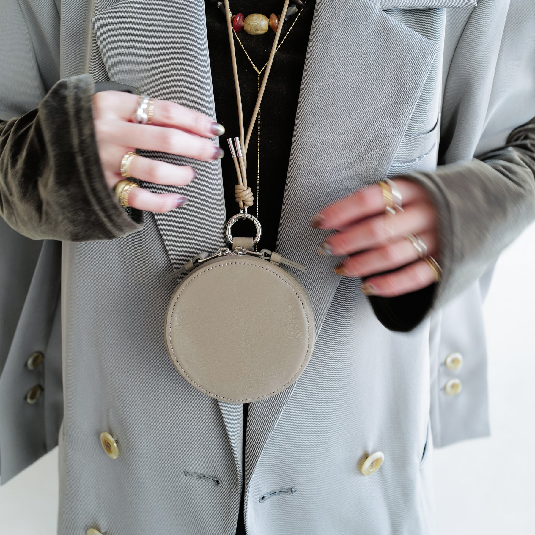 ITTI (イッチ) - MICHELLE CIRCLE POUCH / RAPTO FLEX (ミッシェルサークルポーチ / ラプトフレックス) | 鞄 カバン かばん ネックレスネックレス ショルダー 丸い 円形 レザー ブランド メンズ レディース