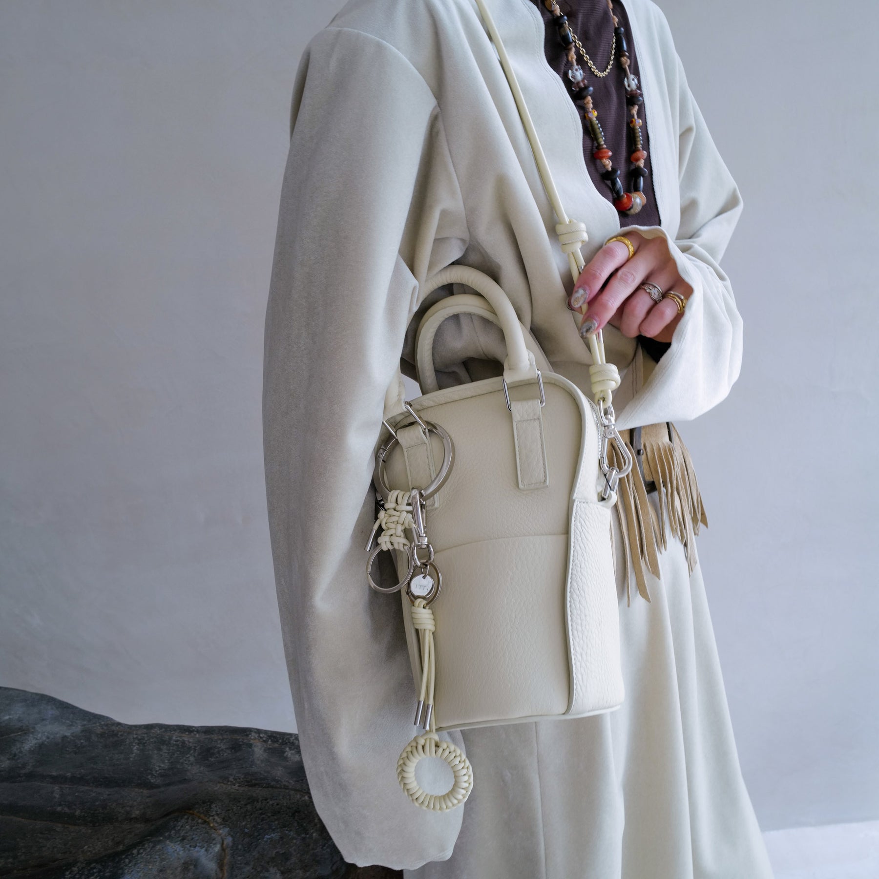 HERRIE BALLER'S BAG / DIPLO SKY (ヘリーボーラーズバッグ / ディプロスカイ) - ITTI (イッチ) | 鞄 かばん カバン バッグ ショルダー ブランド 本革 メンズ レディース アイボリー 白 オフホワイト 生成り 手持ち
