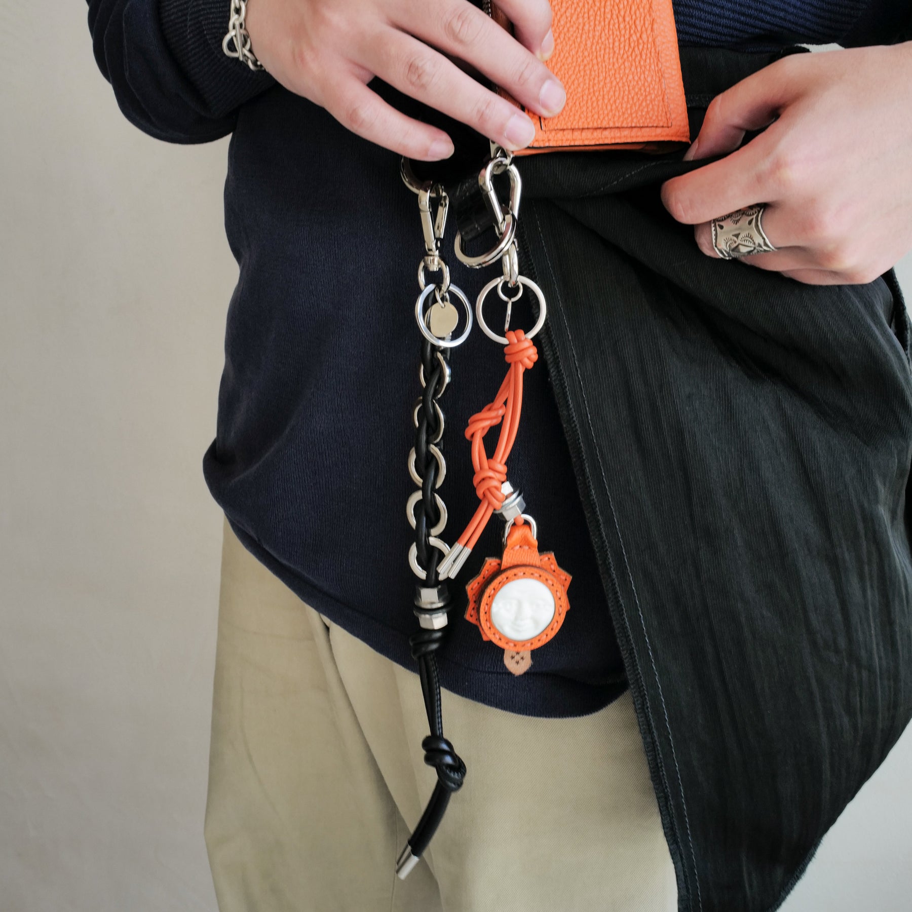 ITTI (イッチ) - CRISTY RING CHAIN KNOT CHARM / STCOW (クリスティリングチェーンノットチャーム / ステッチカウレザー) | キーホルダー 鍵 リング レザー ブランド メンズ レディース 贈り物 ギフト プレゼント