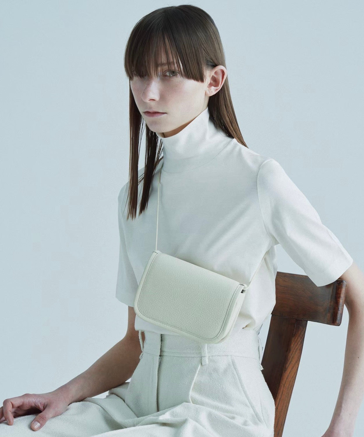 ITTI (イッチ) | MICHLLE ERRAND POUCH WIDE / DIPLO SKY (ミッシェルエランドポーチワイド/ディプロスカイレザー) ecco leather エコー社 ショルダー バッグ
