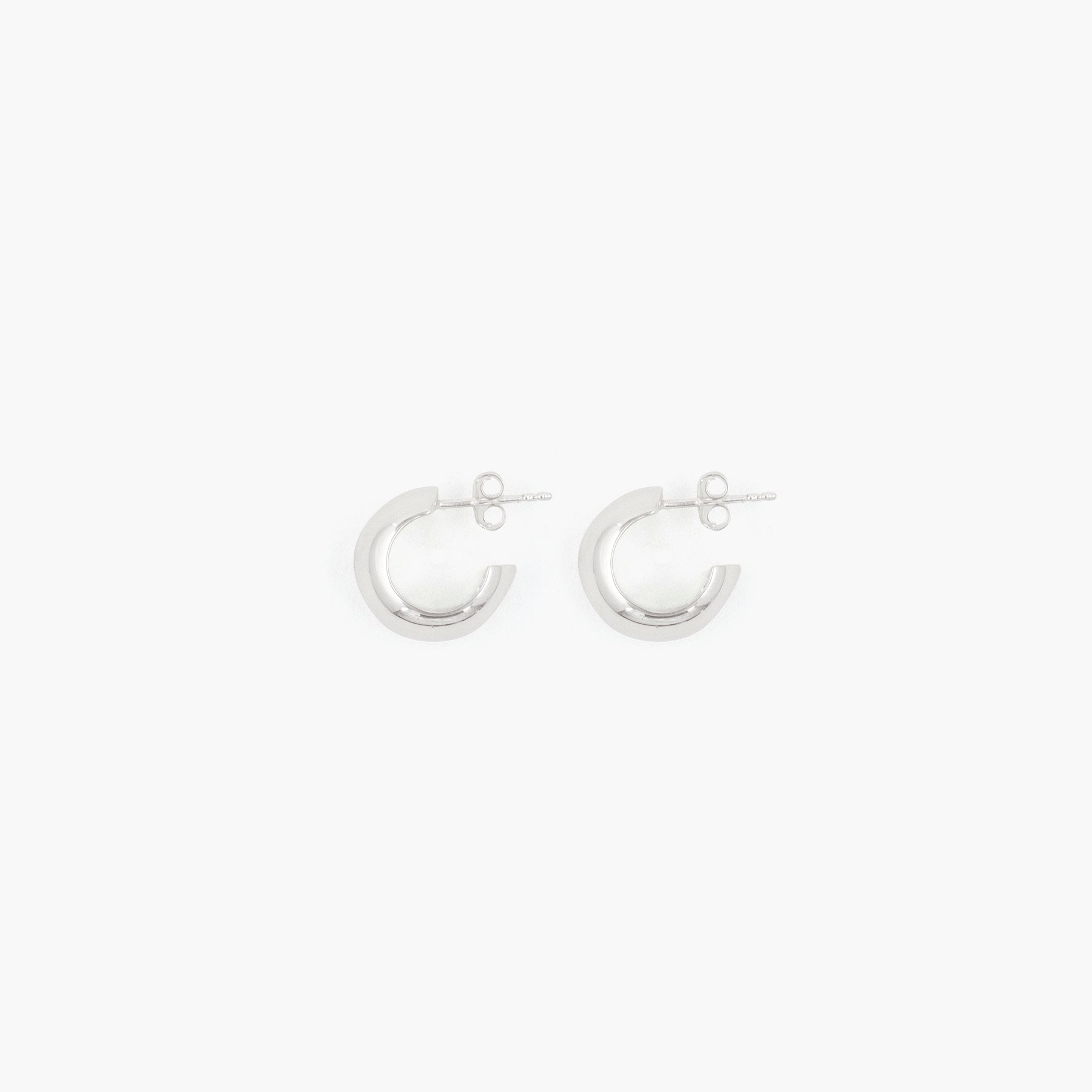 Reflection Small Hoops - SILVER / RAGBAG (リフレクションスモールフープイヤリング・ピアス - シルバー / ラグバッグ) - ICHI GALLERY | ジュエリー ブランド デンマーク 女性 小物 アクセサリー ギフト 贈り物 プレゼント