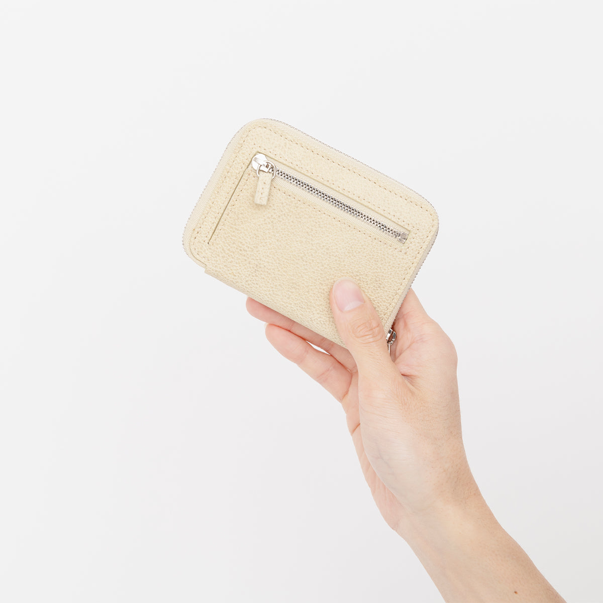 CRISTY SLIM COMPACT WLT / SHIRO (クリスティスリムコンパクトウォレット / 白鞣し) - ITTI (イッチ) SHIRONAMESHI 財布 さいふ サイフ メンズ レディース 薄型 ミニ キャッシュレス アイボリー ナチュラル ホワイト ドメスティック ブランド レザー 革小物