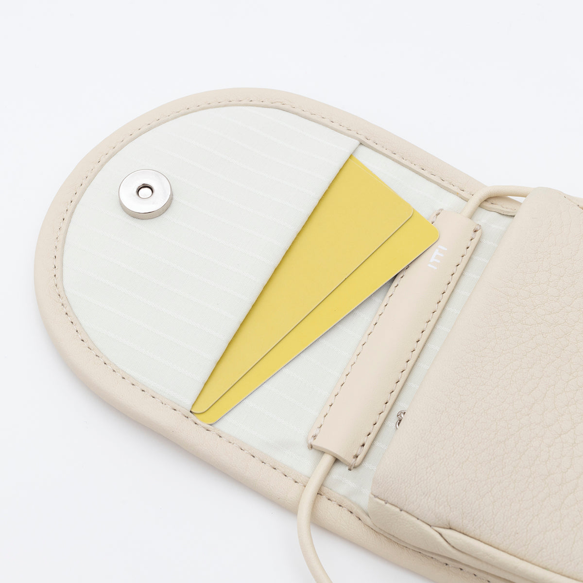 ITTI (イッチ) | MICHELLE ERRAND POUCH / DIPLO SKY (ミシェル エランド ポーチ / ディプロスカイ)レザー ショルダー ミニ バッグ コイン 小物入れ メンズ レディース ネックレス アクセサリー 本革 レザーブランド ブラック 黒 トープ アイボリー 白 グレージュ 鍵 AirPods エアポッズ カード サイフ 財布 さいふ