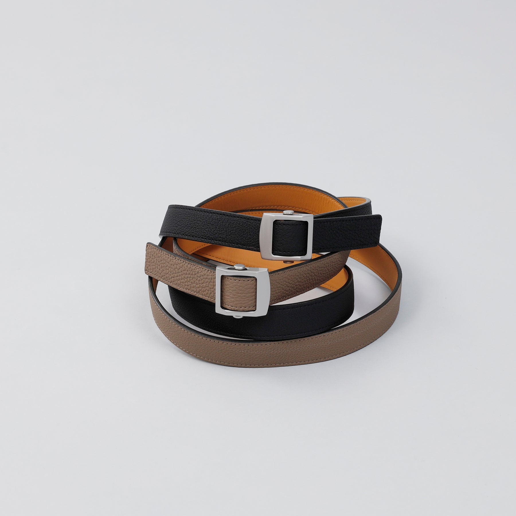 ITTI (イッチ) | HERRIE HOLELESS BELT / DIPLO FJORD(ヘリーホールレスベルト/ディプロフィヨルド)レザー 本革 ビジネス メンズ レディース シボ シュランケン 牛革 カウレザー 父の日 ギフト プレゼント 贈り物 サイズ フリー バッグル ブラック 黒 トープ グレージュ ベージュ ブラウン 茶色