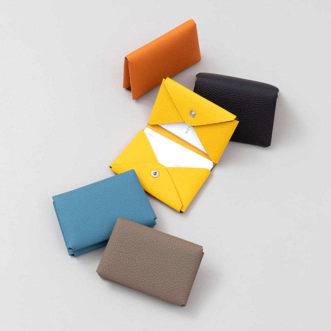 ITTI (イッチ) | HERRIE CARD CASE 40 / DIPLO FJORD(ヘリーカードケース/ディプロフィヨルド) | レザー 名刺入れ ホルダー 小さい ミニマル シンプル ギフト プレゼント 贈り物 メンズ レディース 男性 女性 ブランド