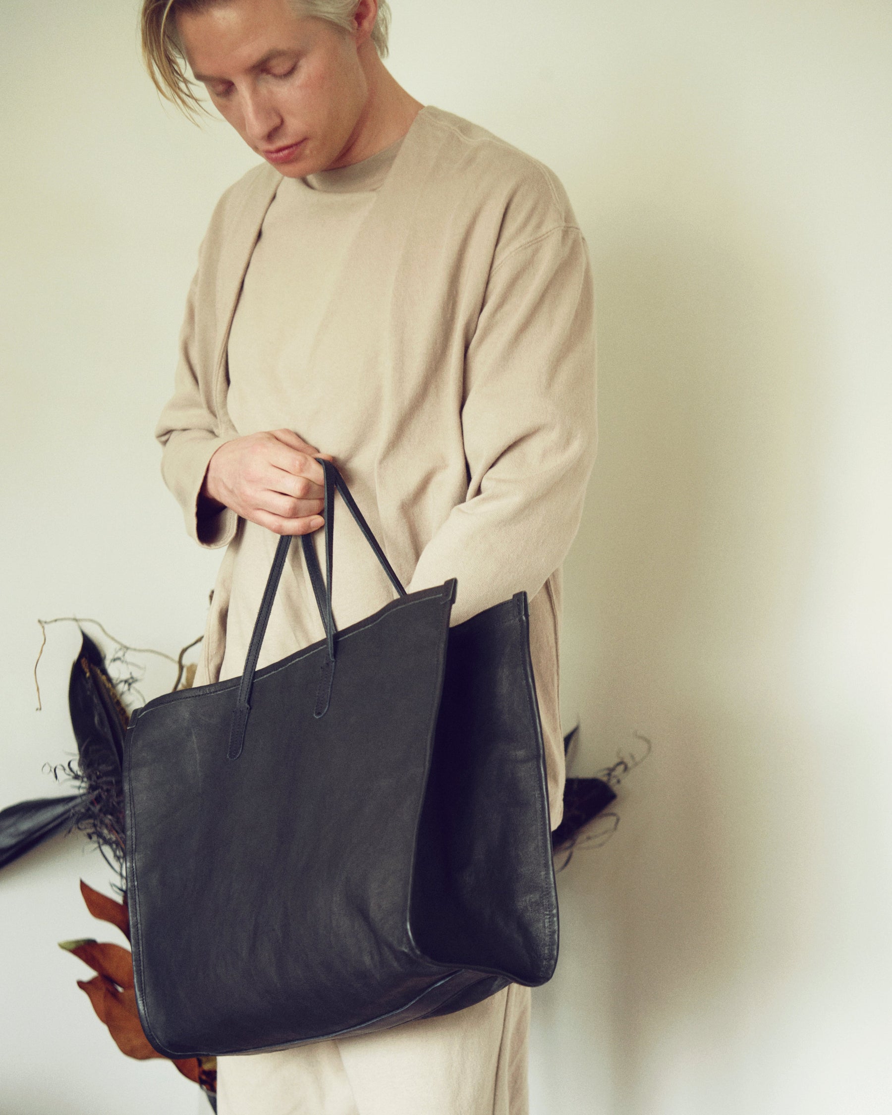 ITTI HOME | イッチホーム / HOME BIG TOTE - BLACK | ホームビッグレザートートバッグ - ブラック | マザーズバッグ 大きいサイズ ビジネス 普段使い