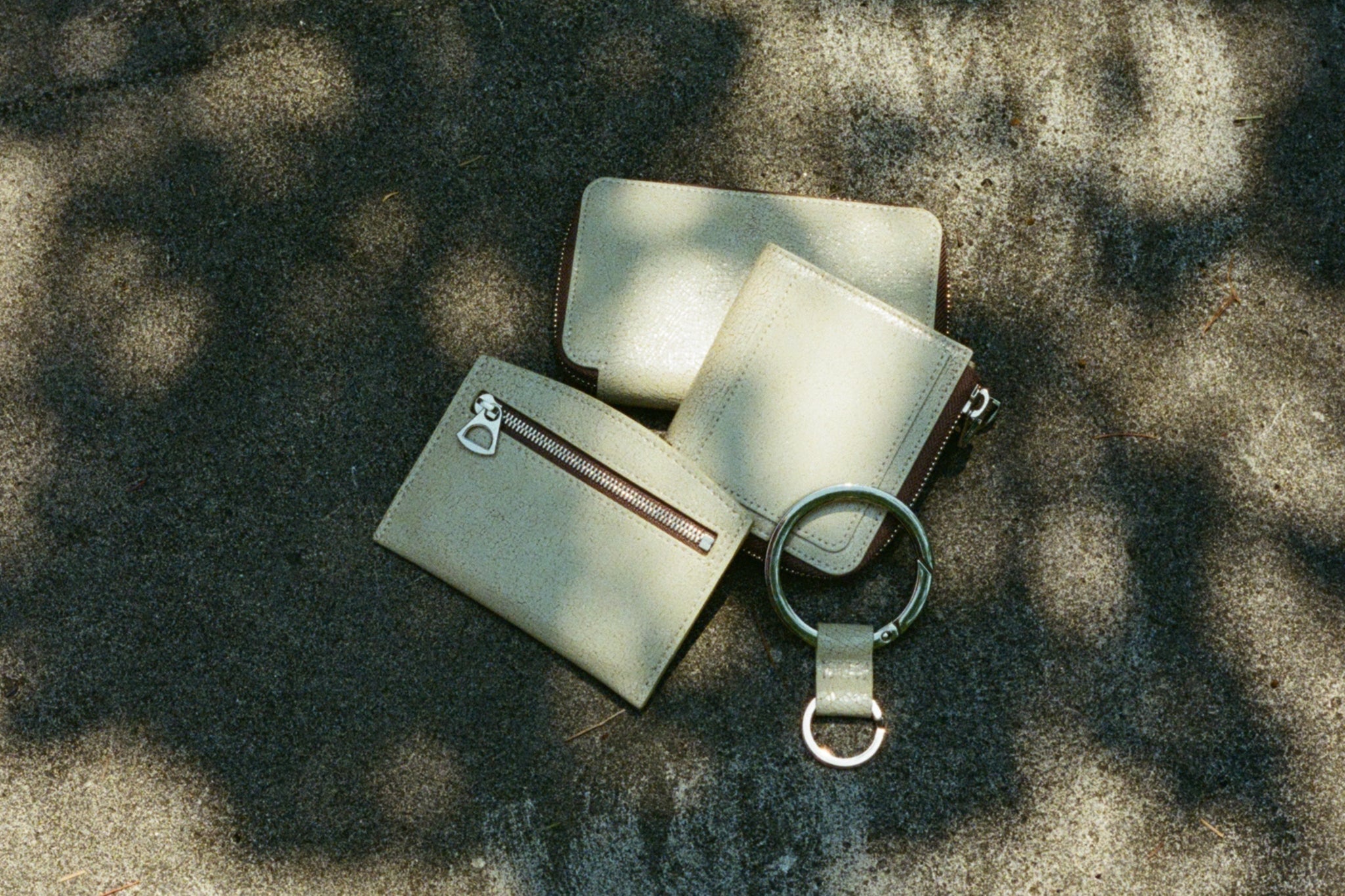 剥がれゆくことで育つ革。ITTIが選んだ、新たな表情。 | NEWS