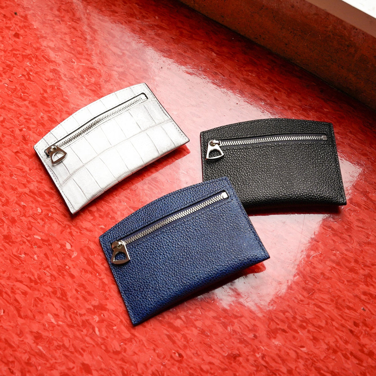 ITTI (イッチ) | CRISTY SMART CARD WLTに、定番レザー3素材が新登場